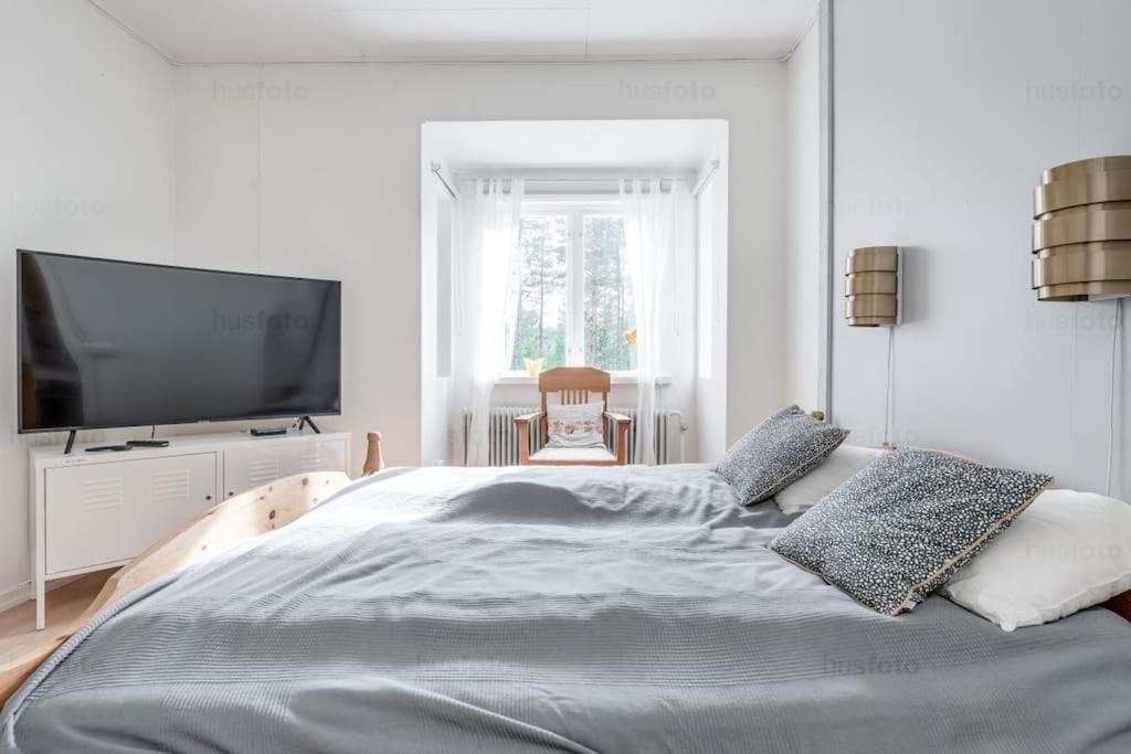 Three-Bedroom House photo 1