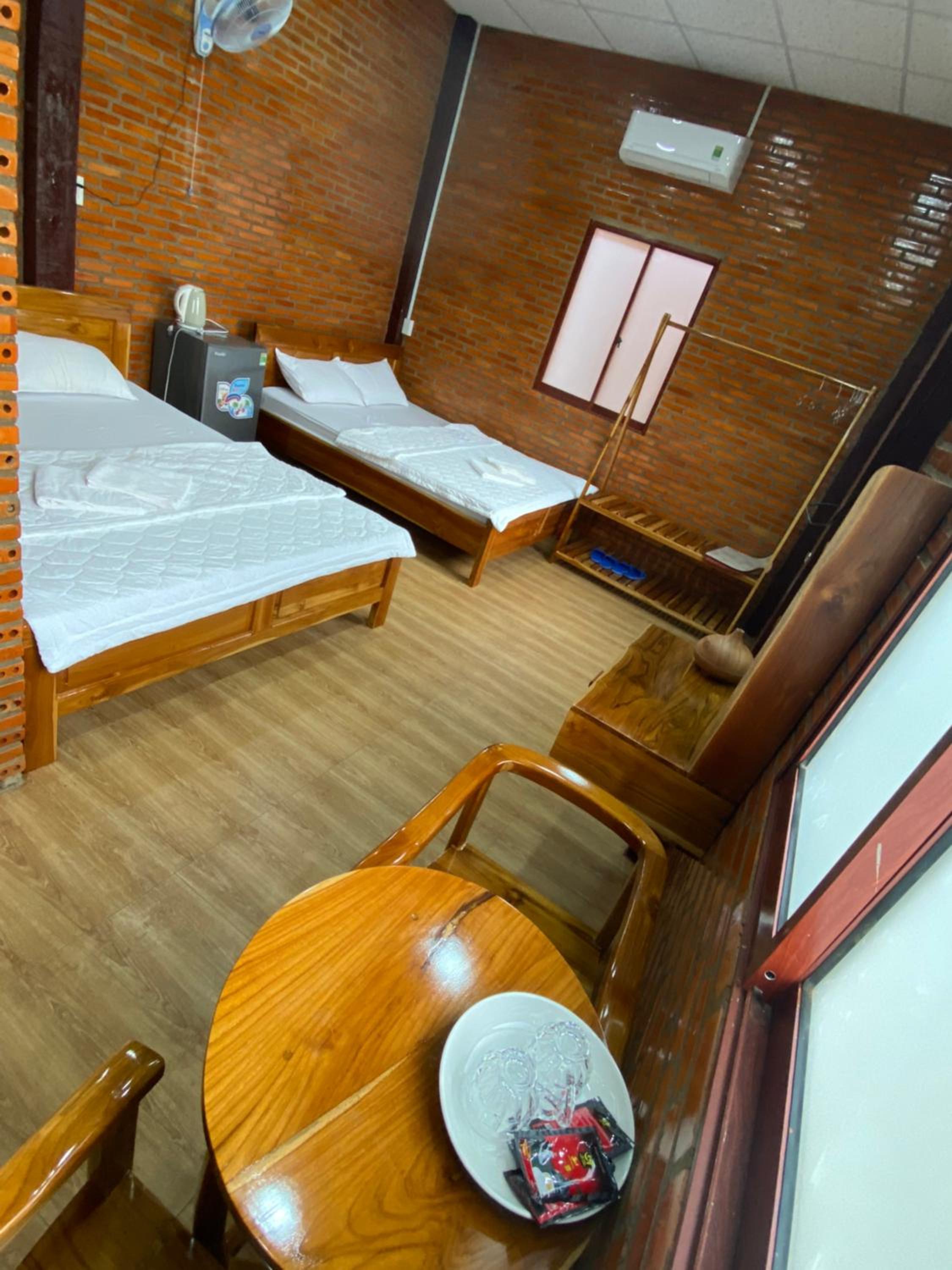 Quadruple Room with Private Bathroom photo 3