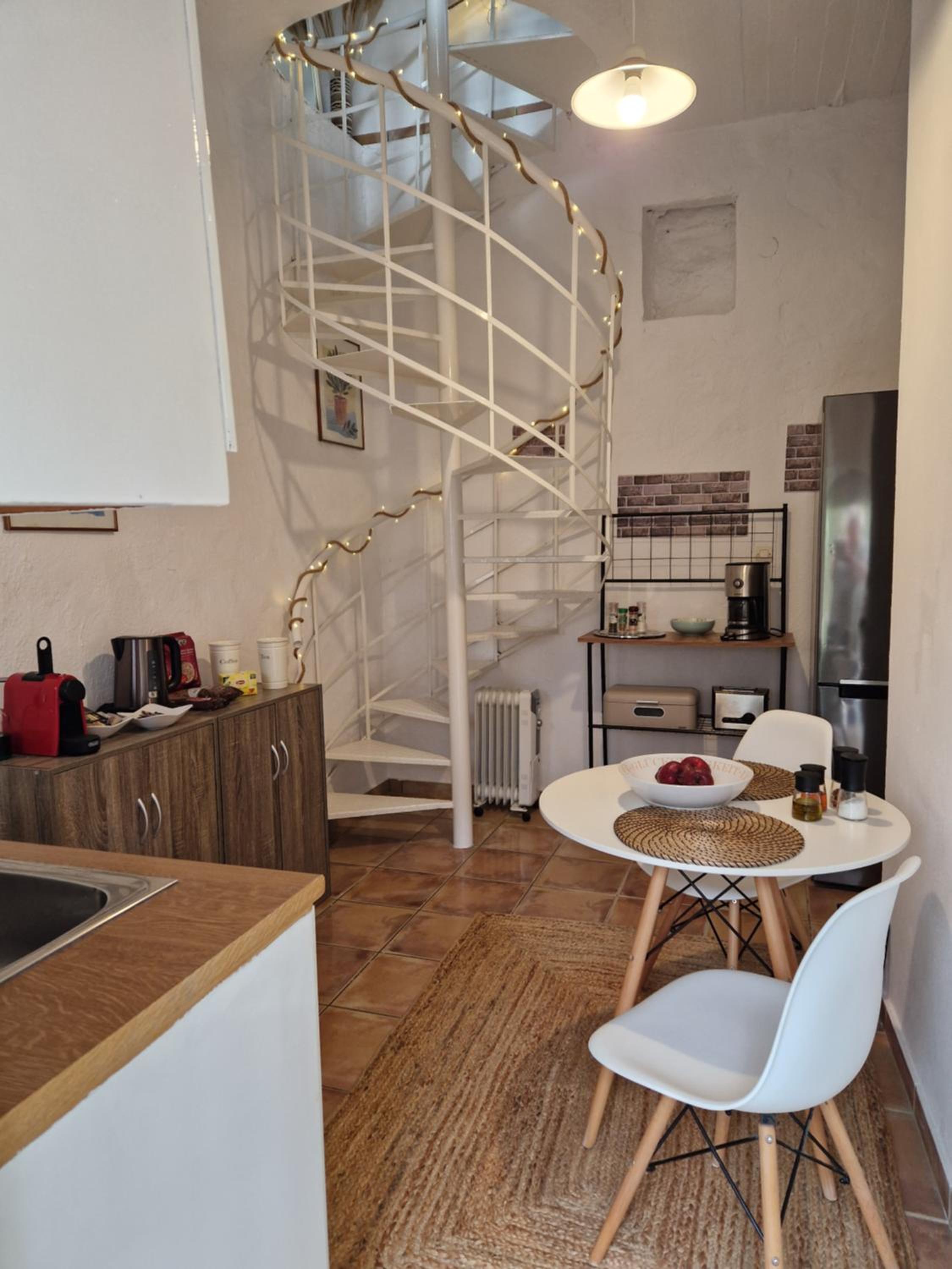 One-Bedroom Apartment photo 3