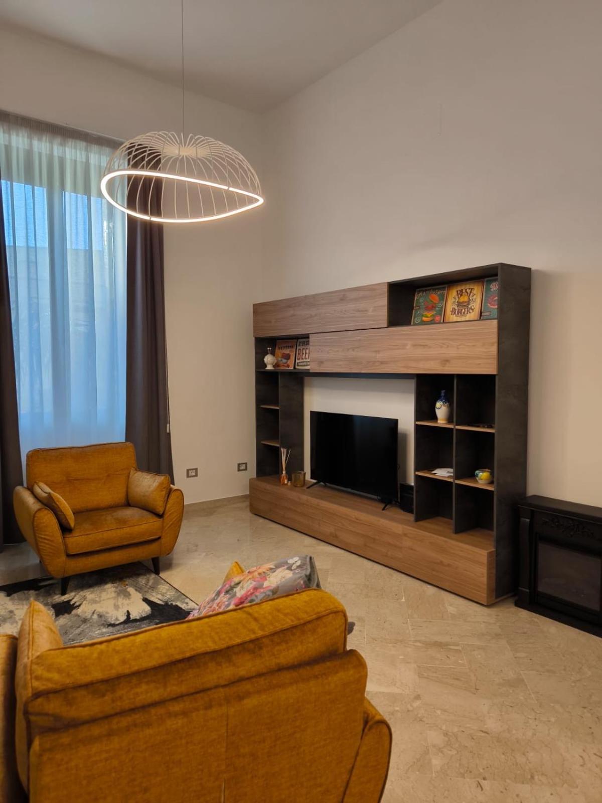 One-Bedroom Apartment photo 1