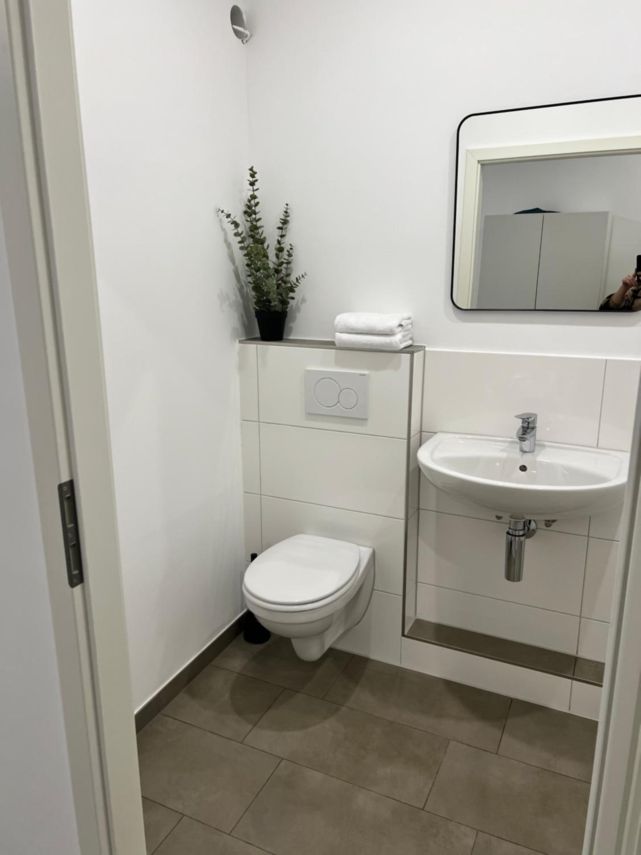 Double or Twin Room with Private Bathroom photo 3
