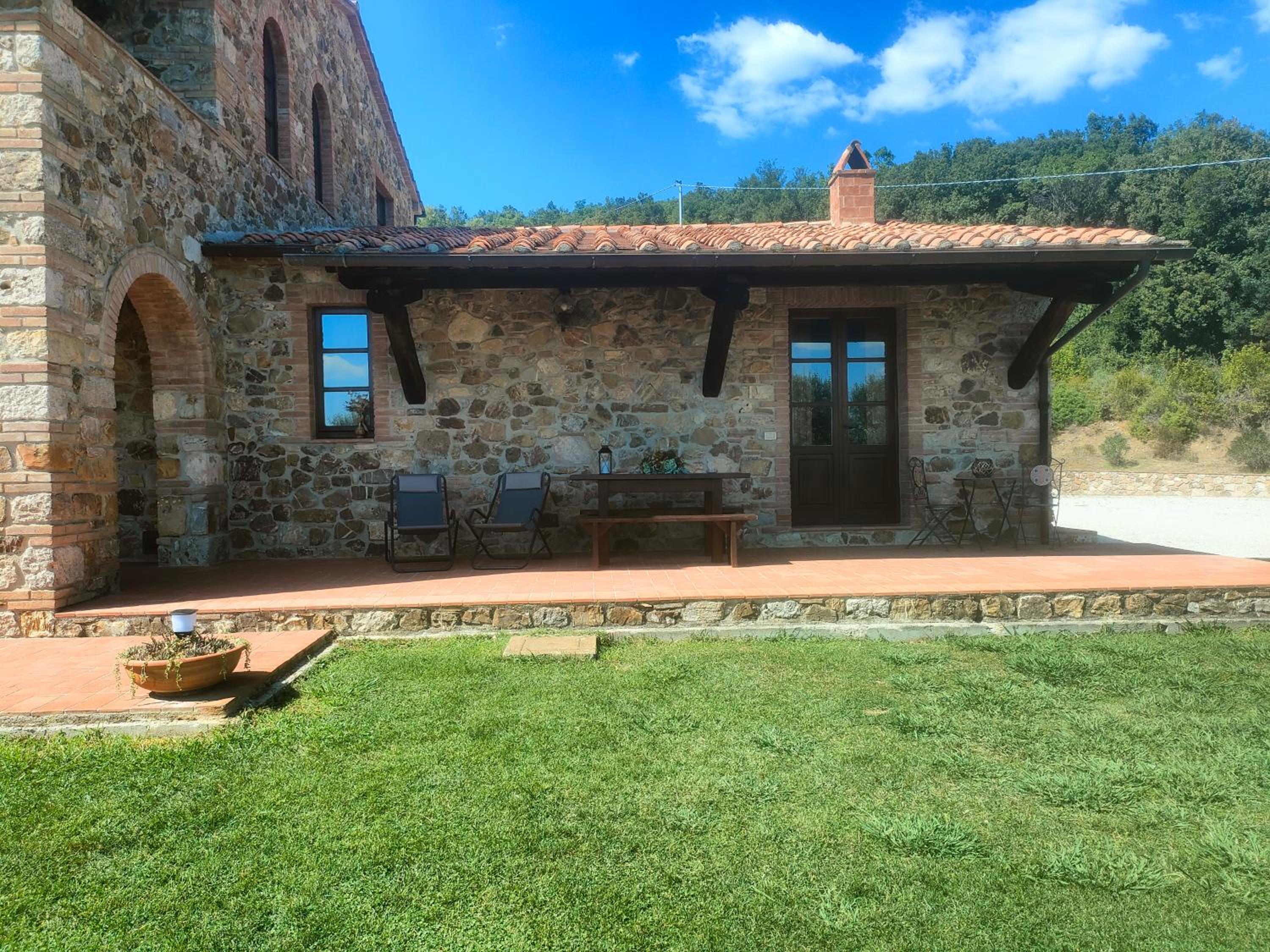 Two-Bedroom Apartment with Garden View photo 3