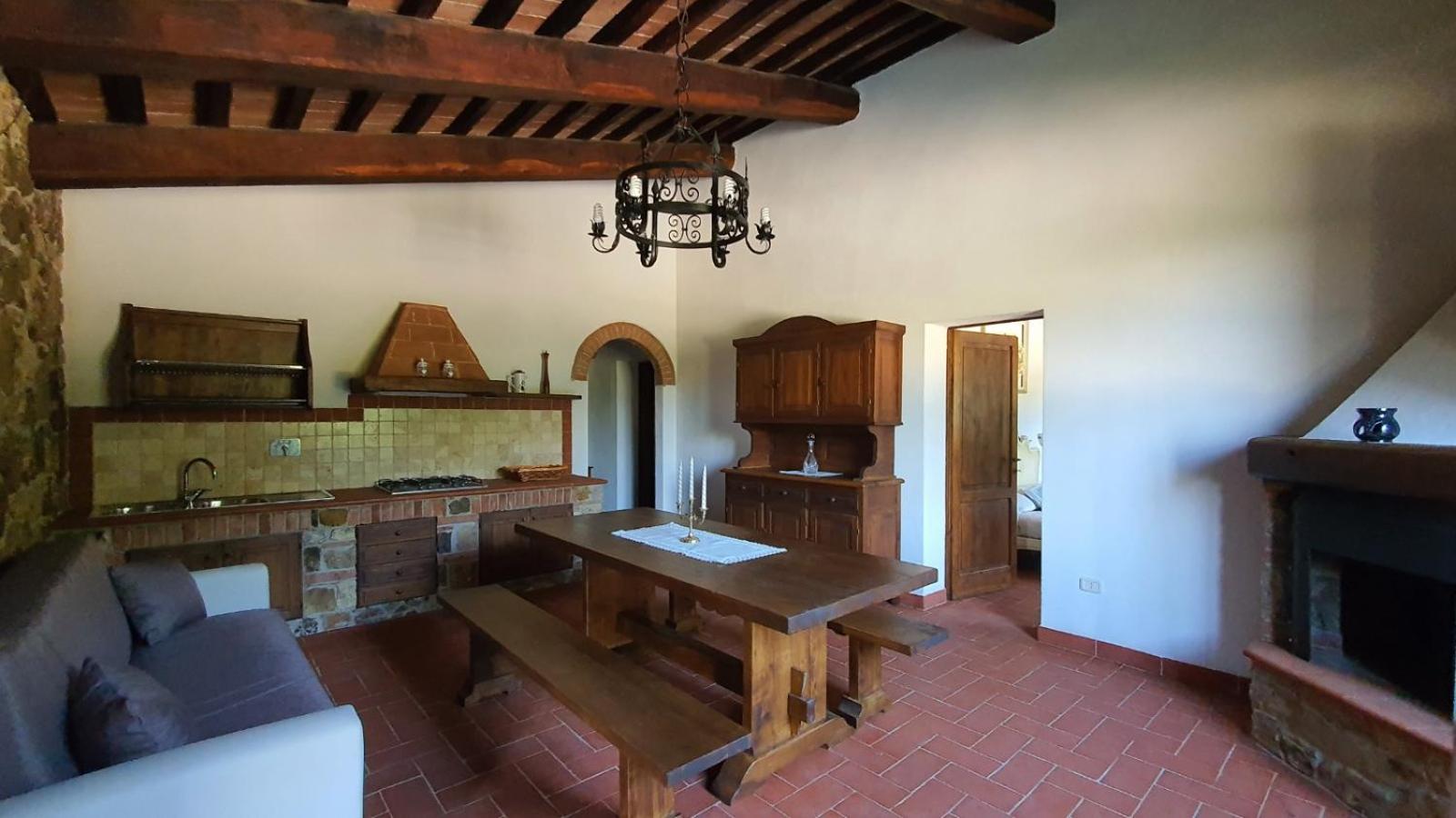 Two-Bedroom Apartment with Garden View photo 2