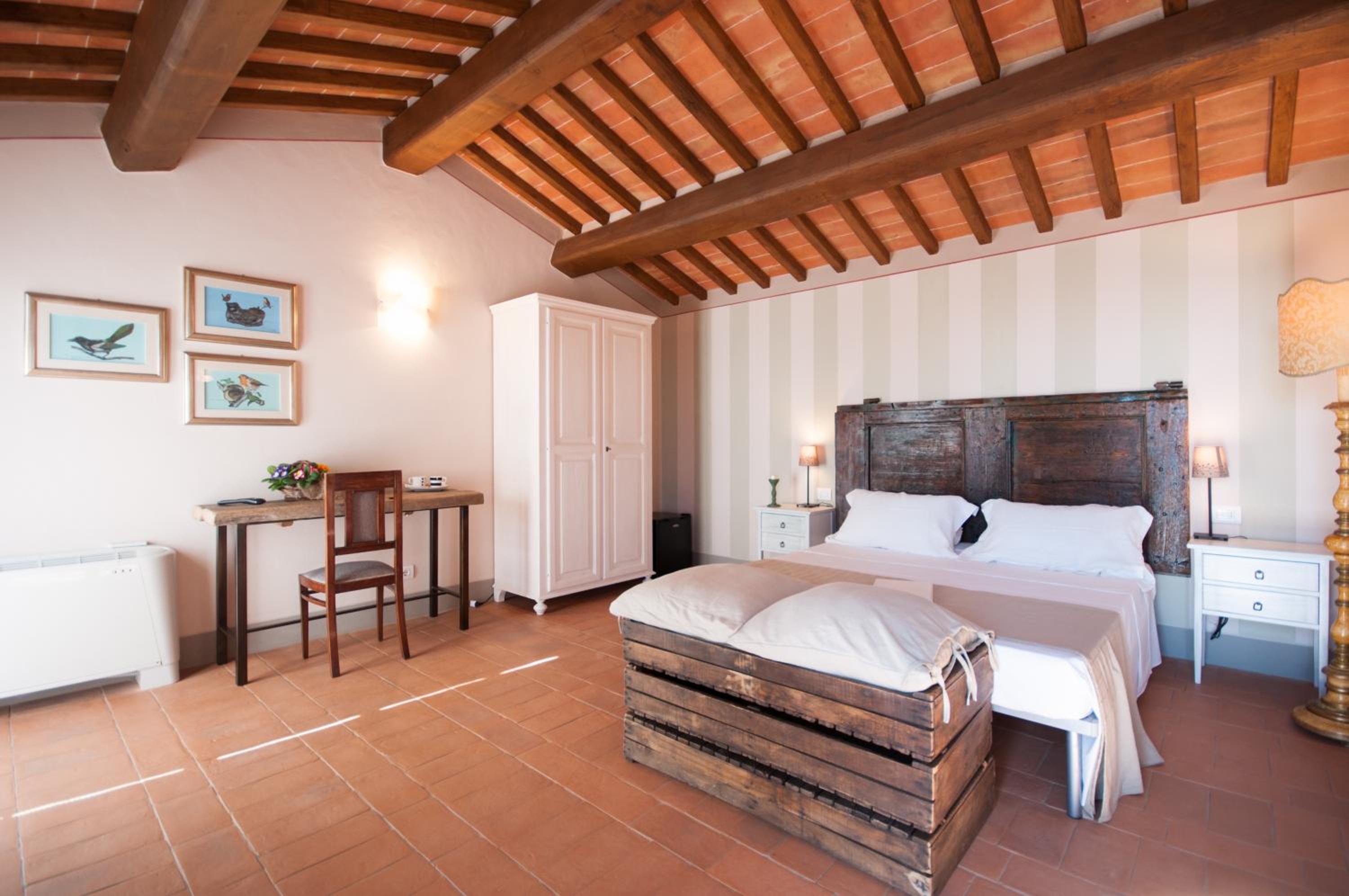 Superior Double or Twin Room with Pool View photo 1