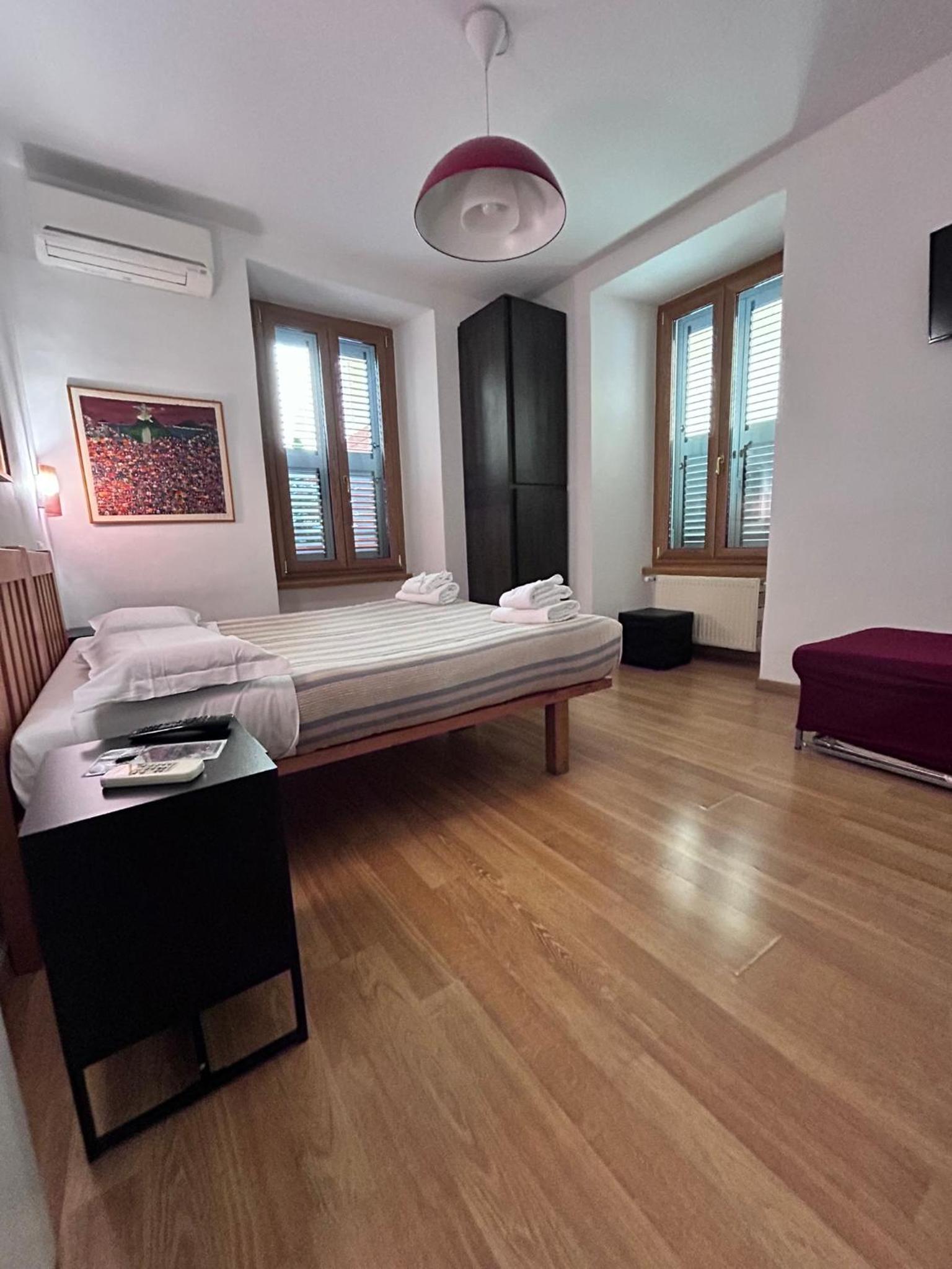 Deluxe Room (2 Adults + 1 Child) photo 2