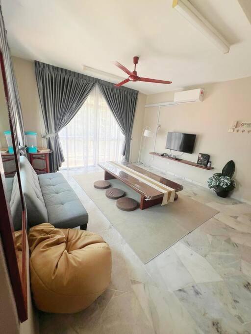 Three-Bedroom Apartment photo 1