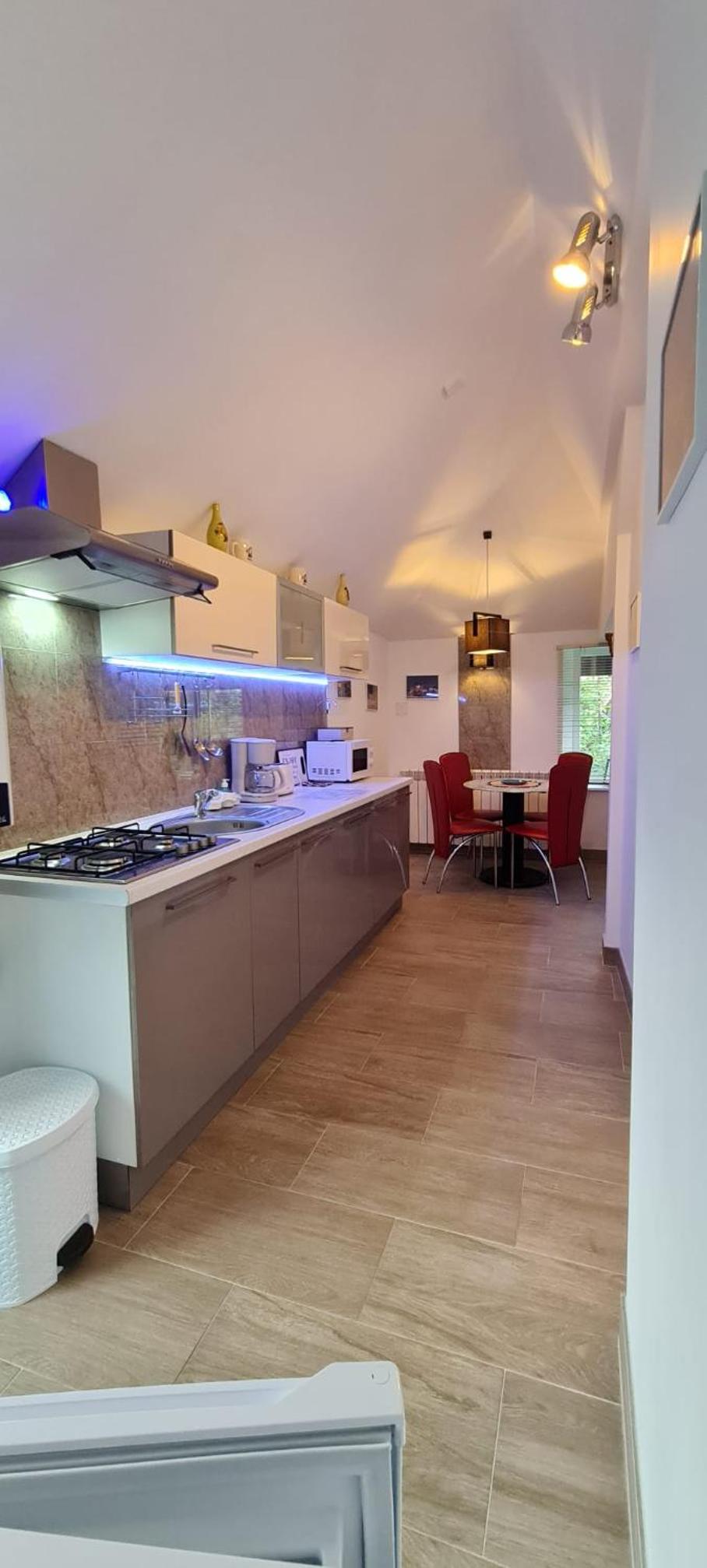 Two-Bedroom Apartment - Photo 3