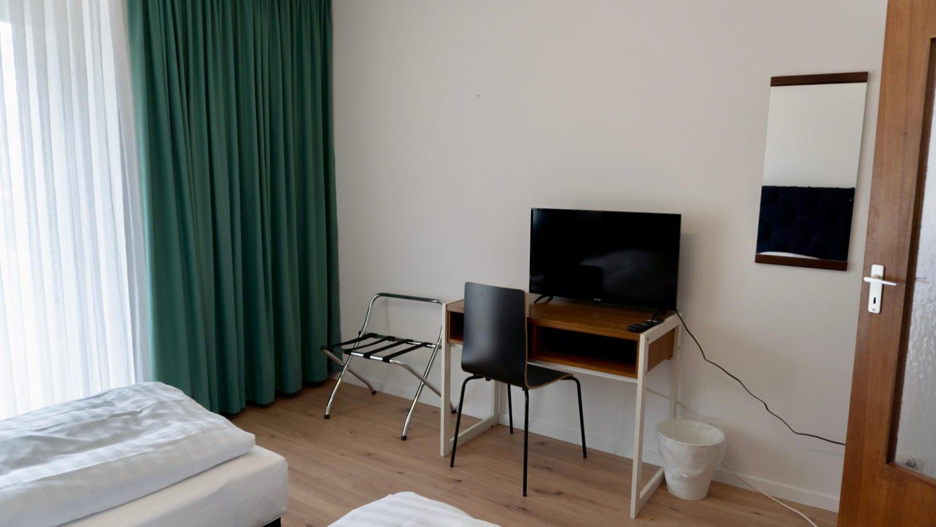 Double Room - Photo 10
