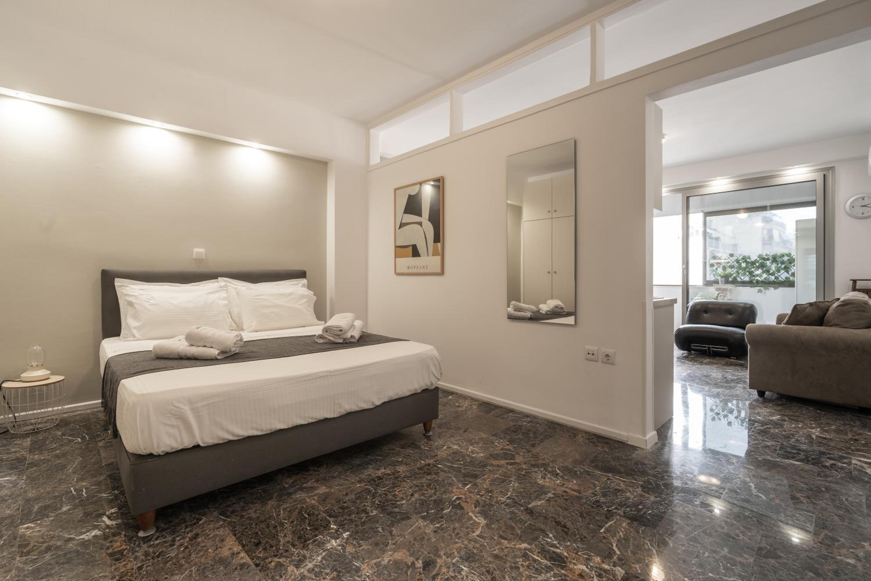 One-Bedroom Apartment