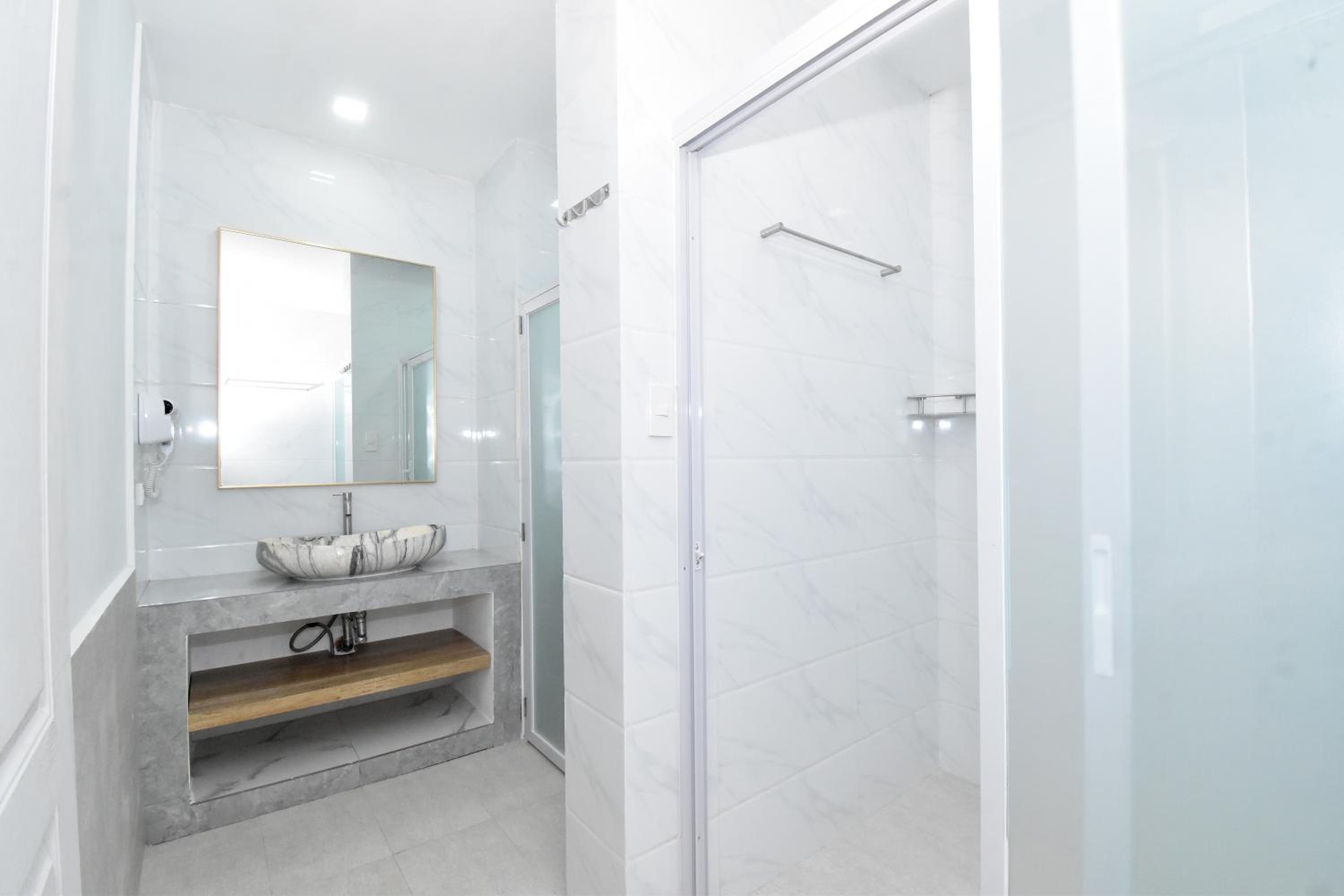 Deluxe Ground Floor Room - Photo 3