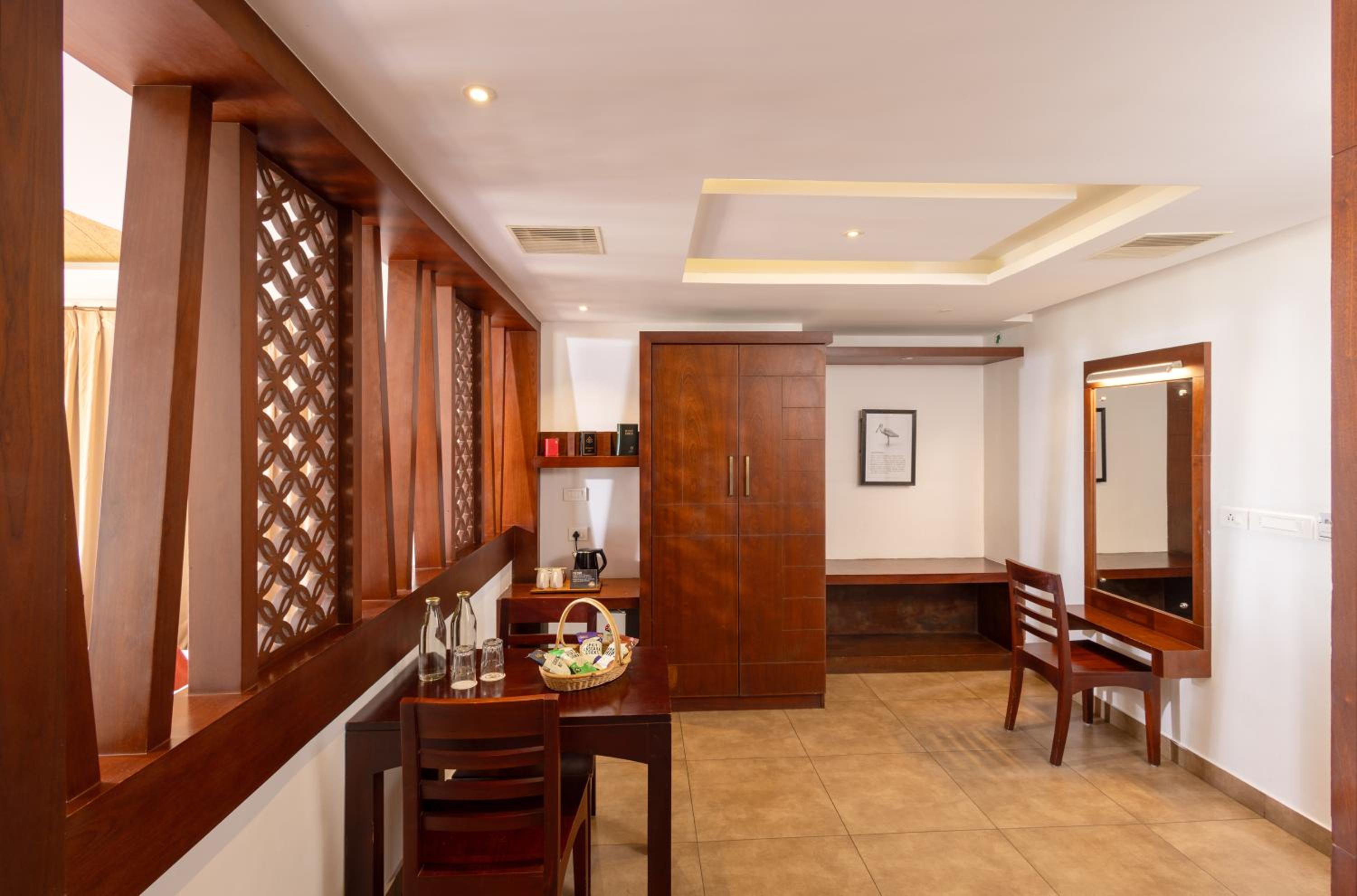 Villa with Private Pool - Photo 2