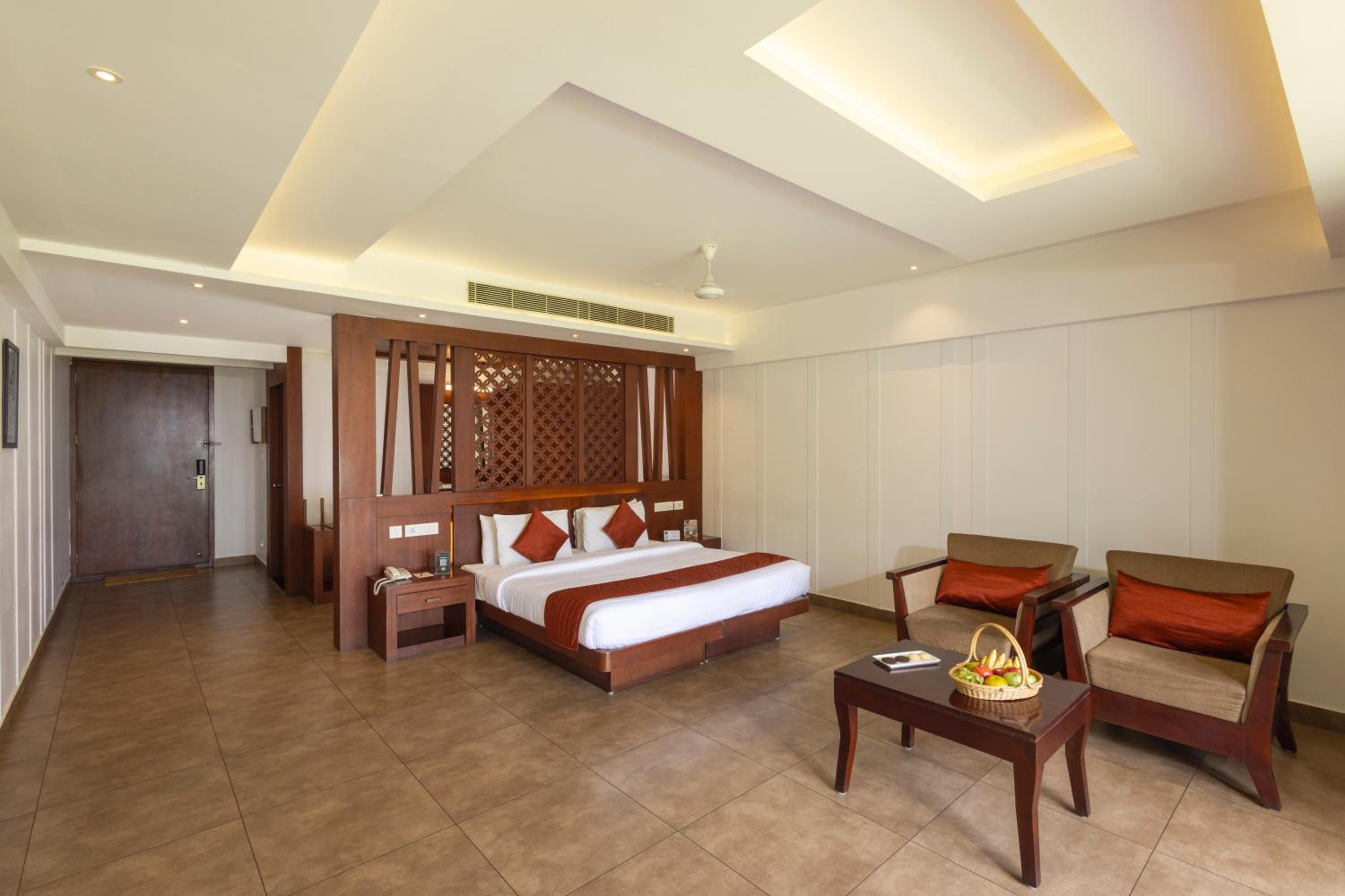 Deluxe King Room - Photo 1