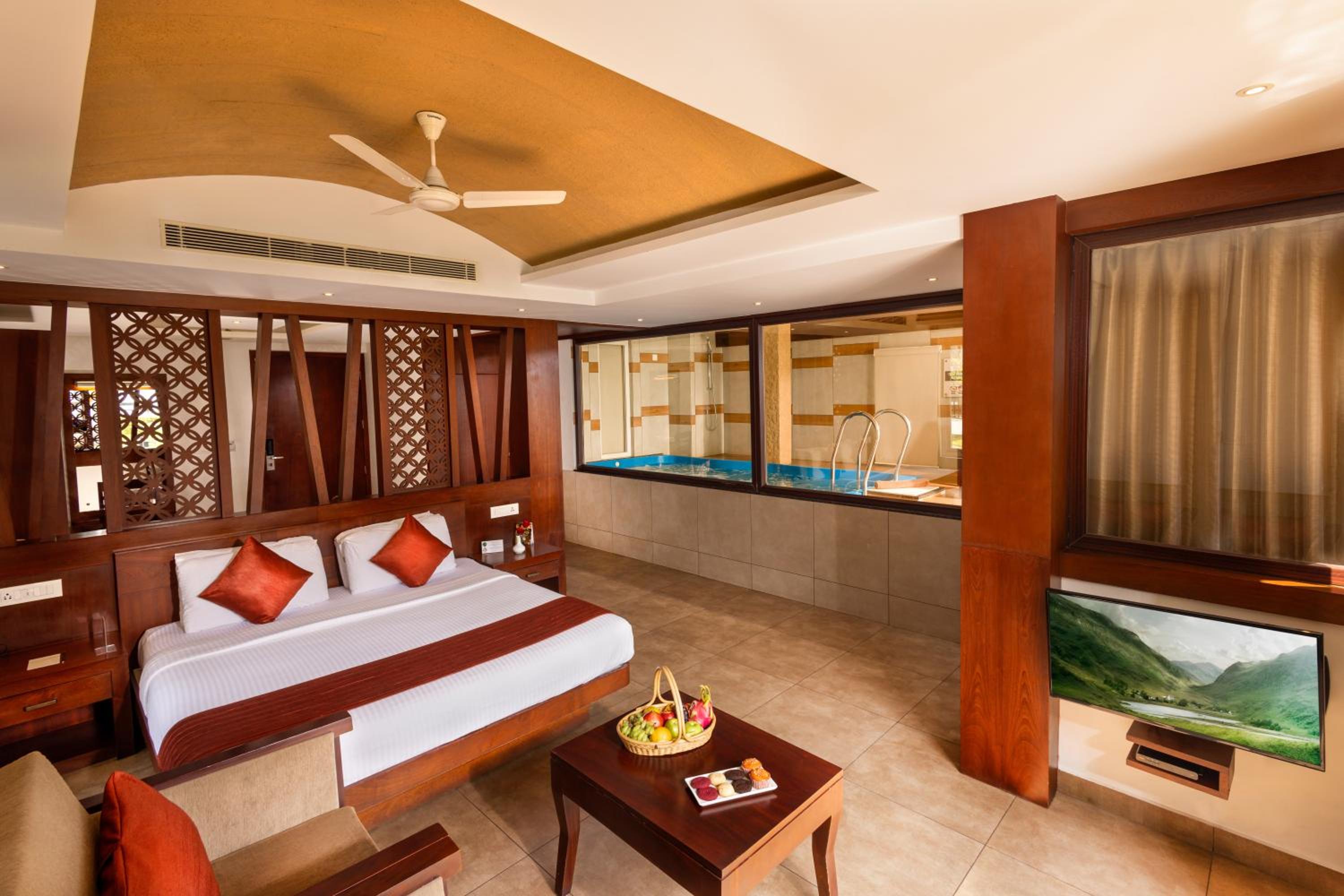 Villa with Private Pool - Photo 1