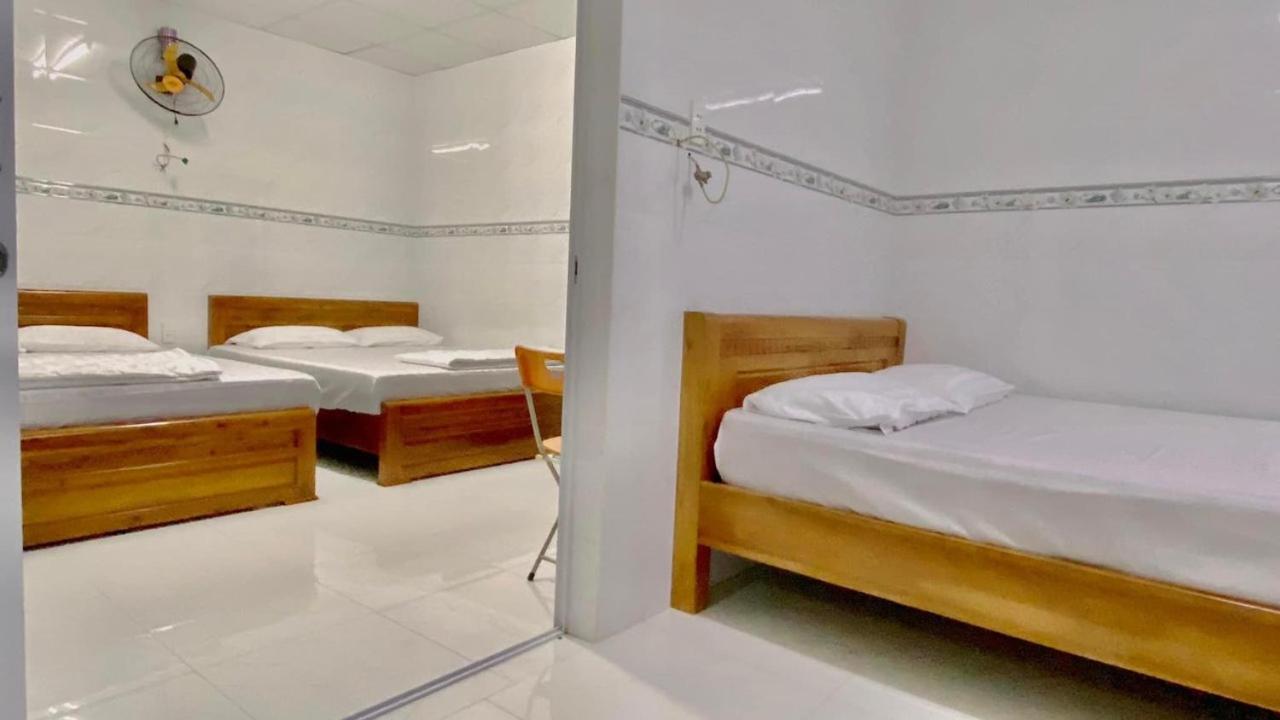 Quadruple Room with Shared Bathroom photo 3