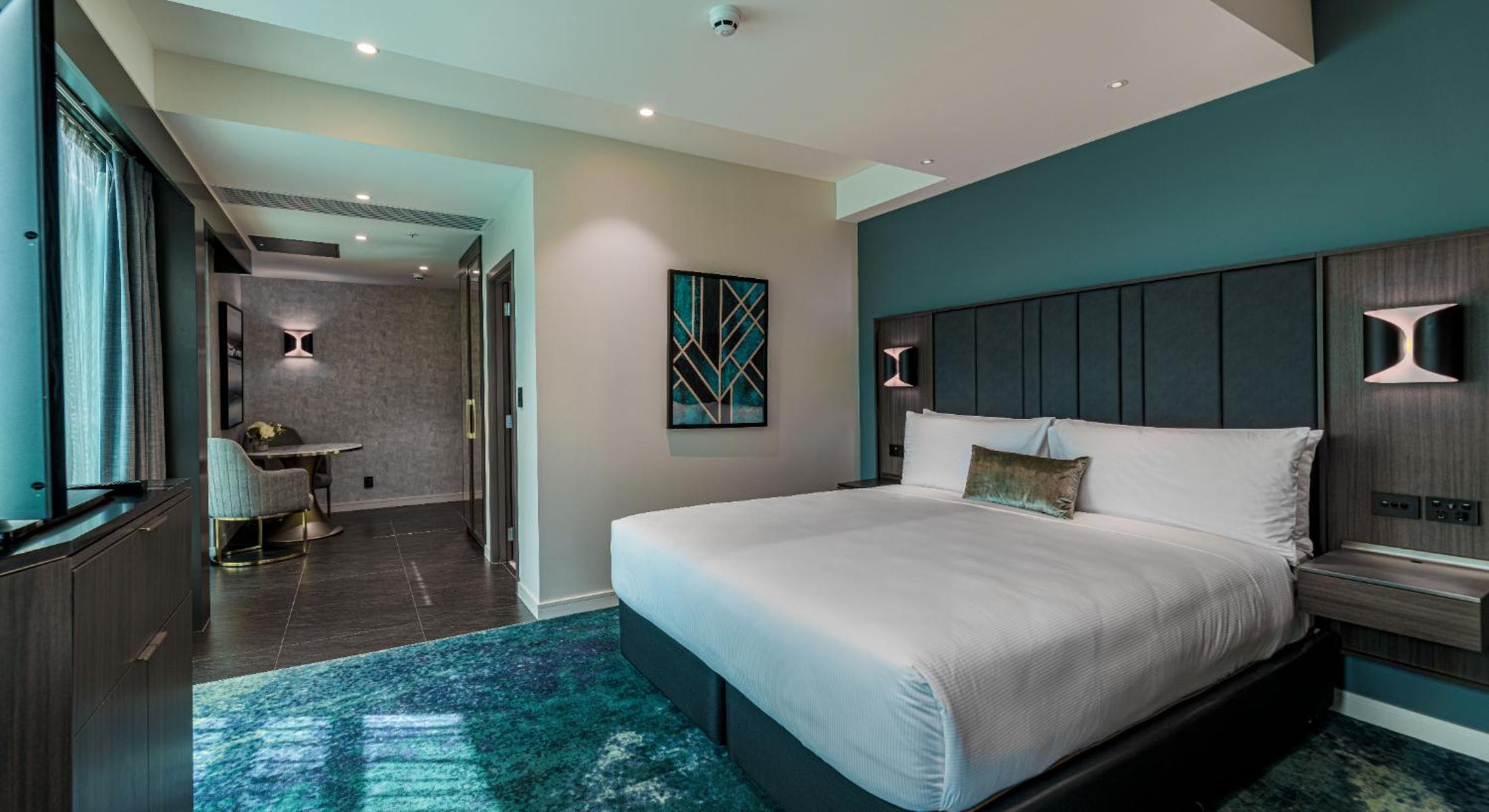 Deluxe King Room - Photo 5