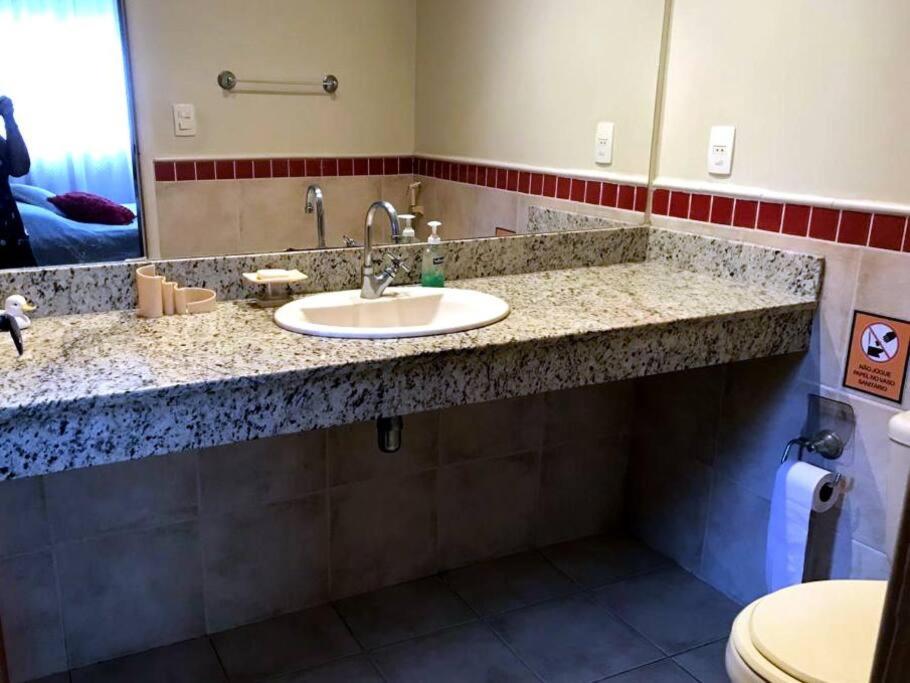 Six-Bedroom House photo 2