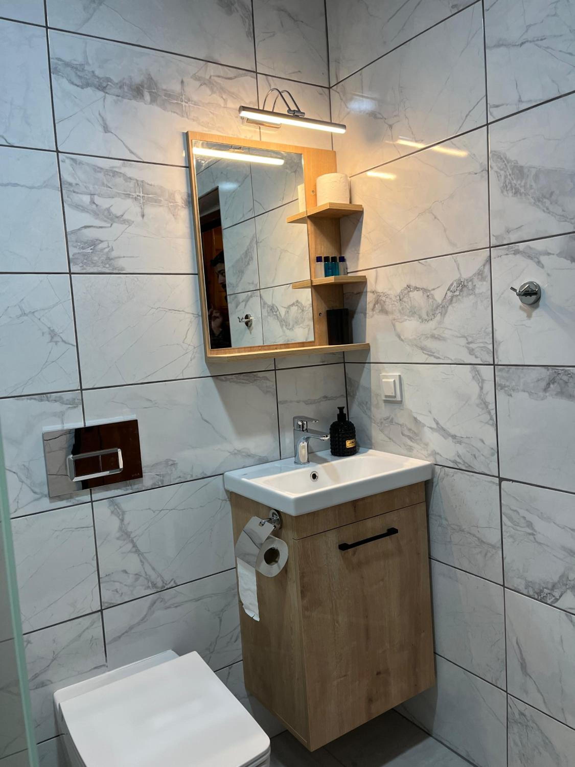 Standard Double or Twin Room - Photo 31