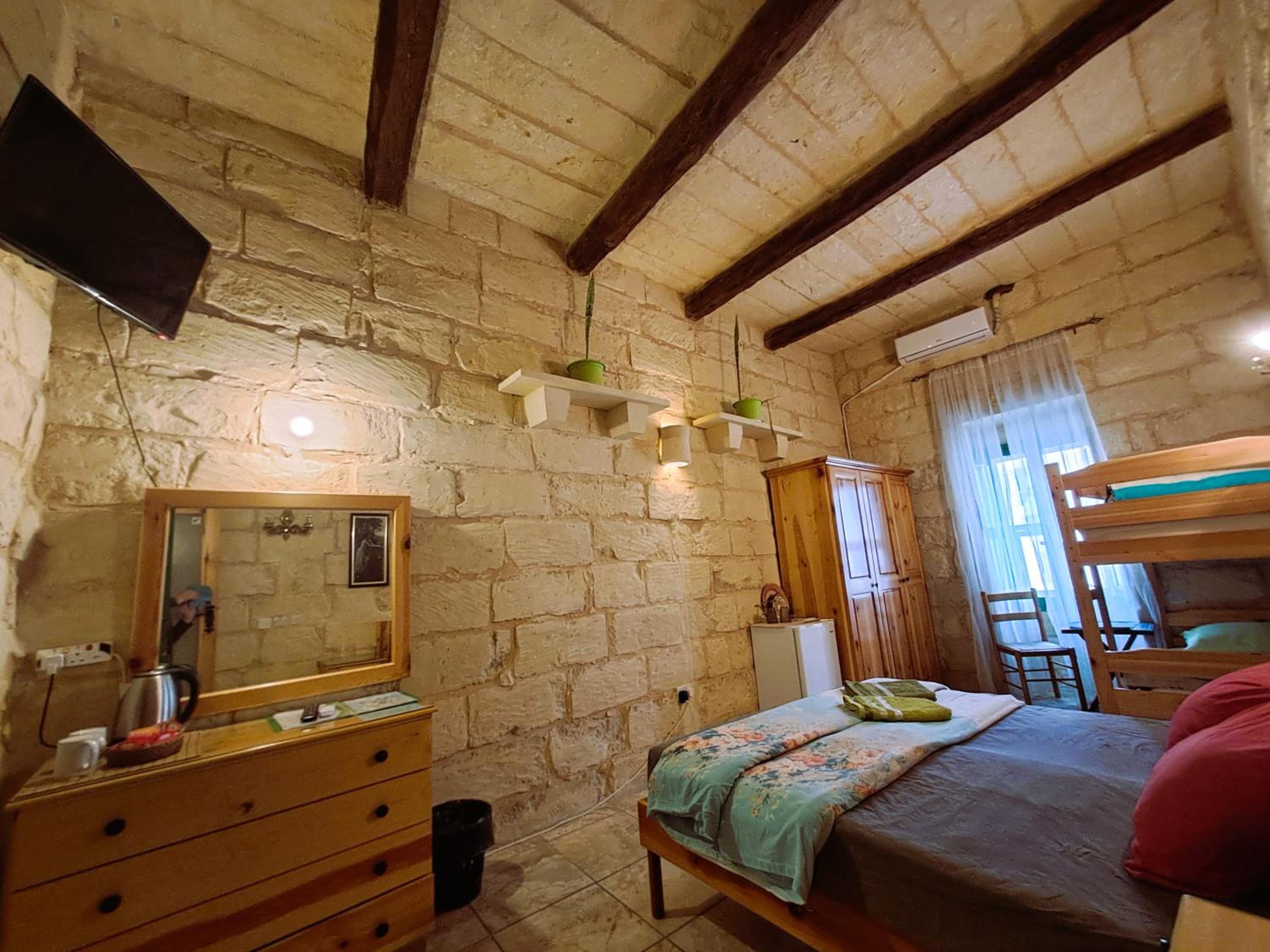 Wirtschaftsvierbettzimmer