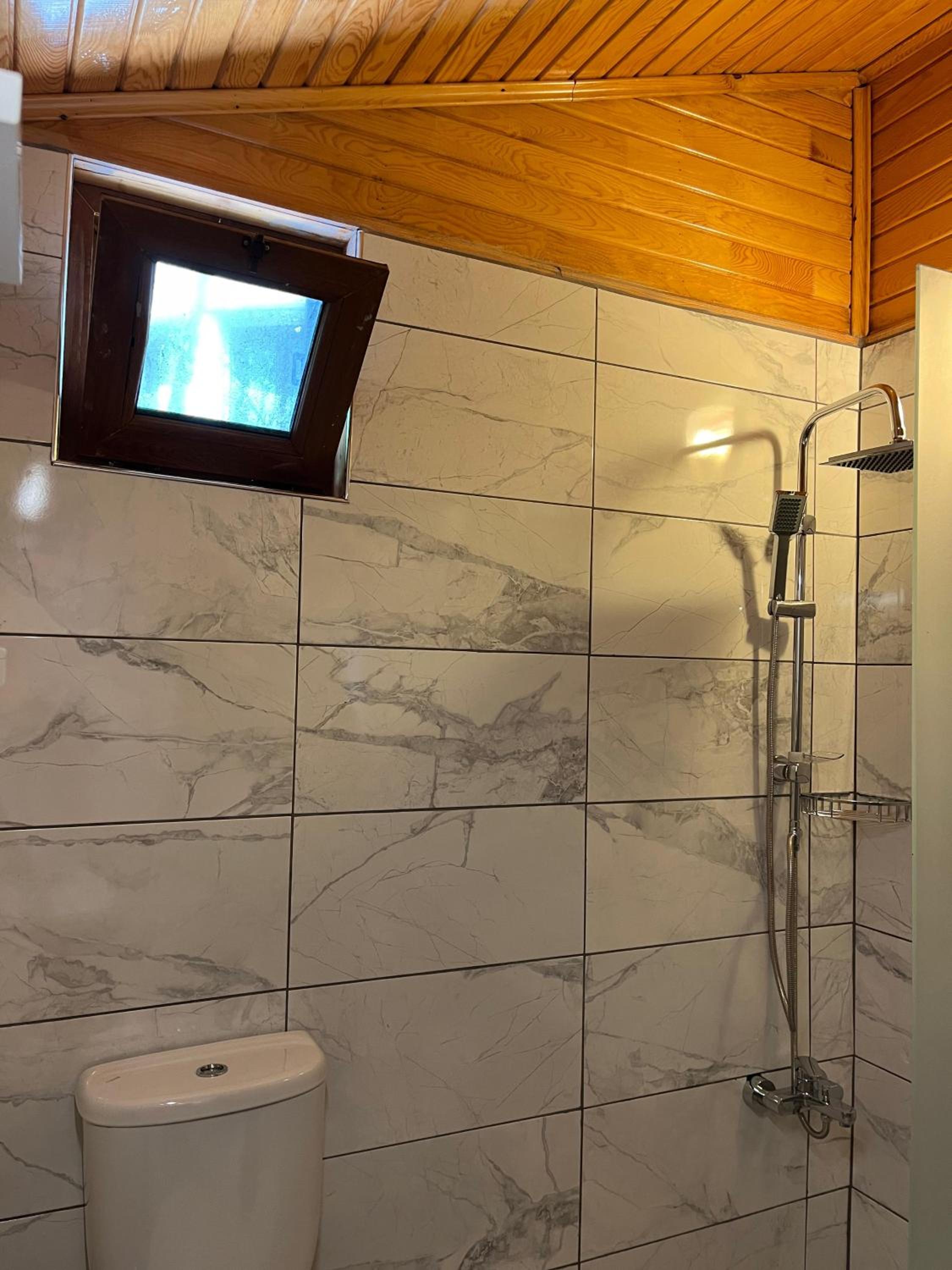 Standard Double or Twin Room - Photo 33