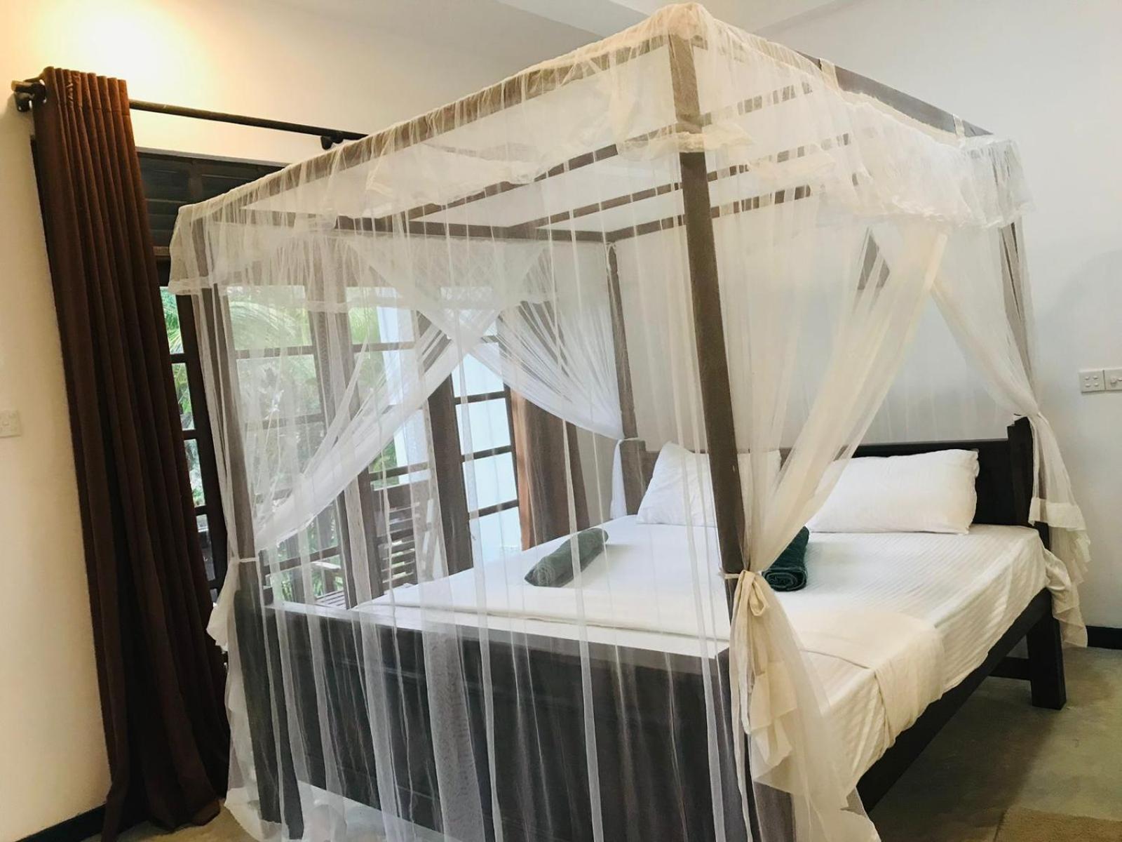 Deluxe Double Room - Photo 13
