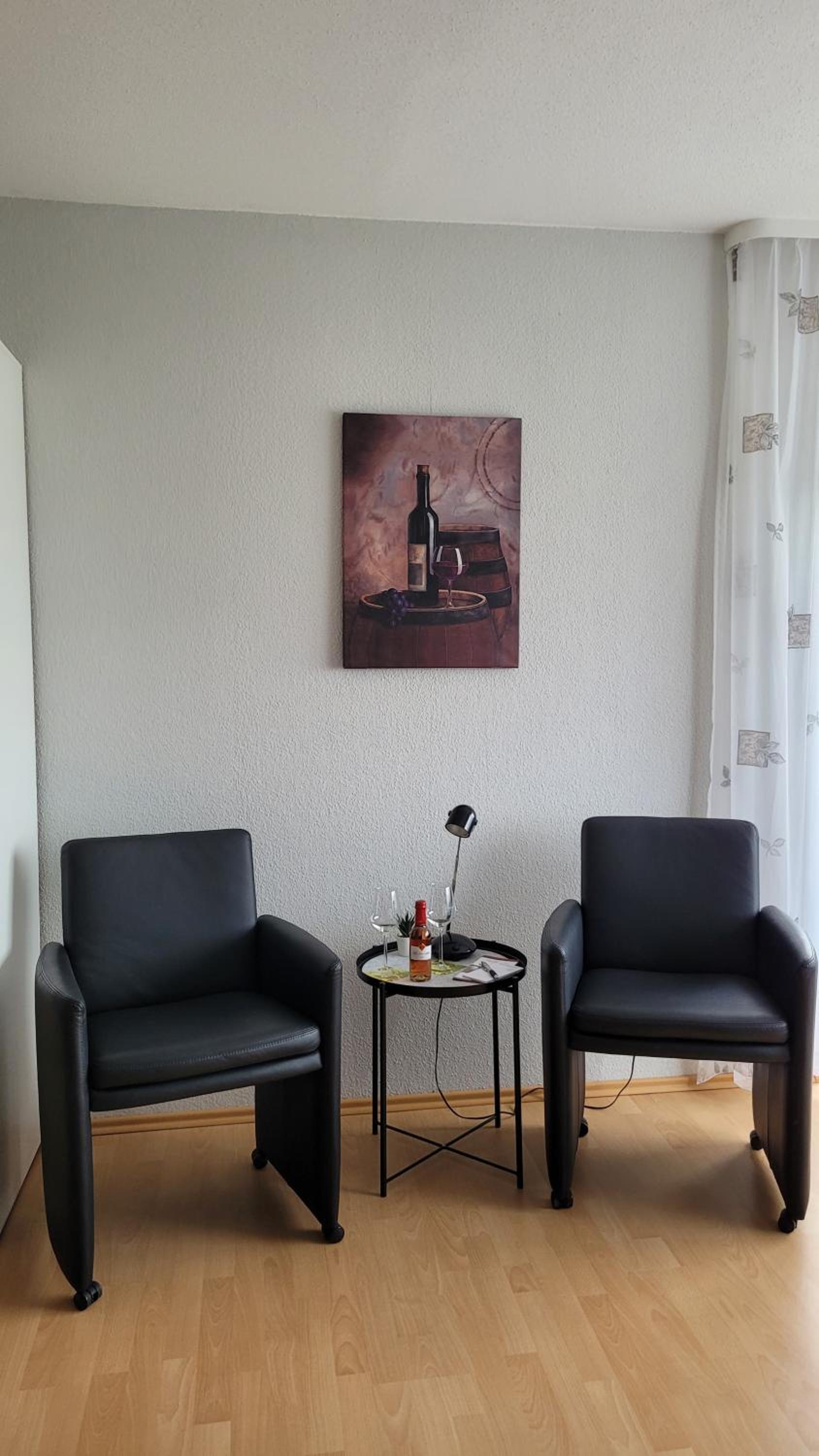 One-Bedroom Apartment photo 3