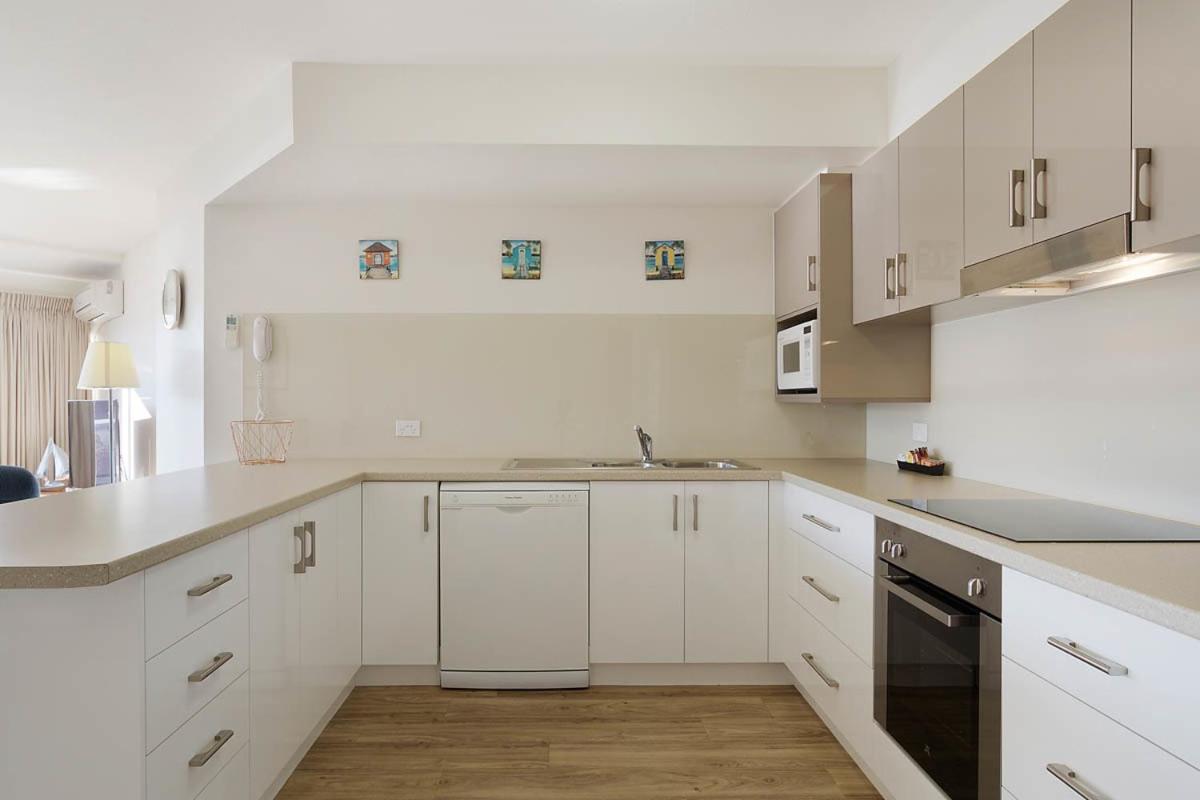 Luxury Three-Bedroom Apartment photo 2