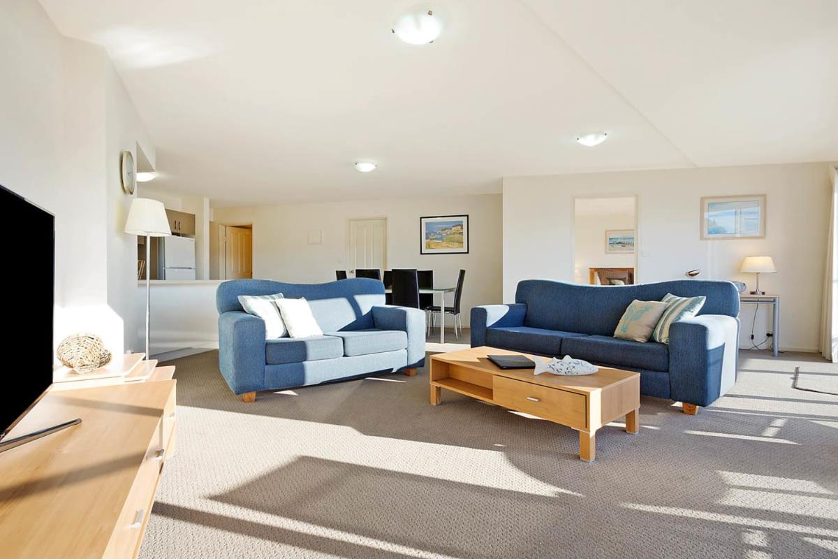 Luxury Three-Bedroom Apartment photo 3