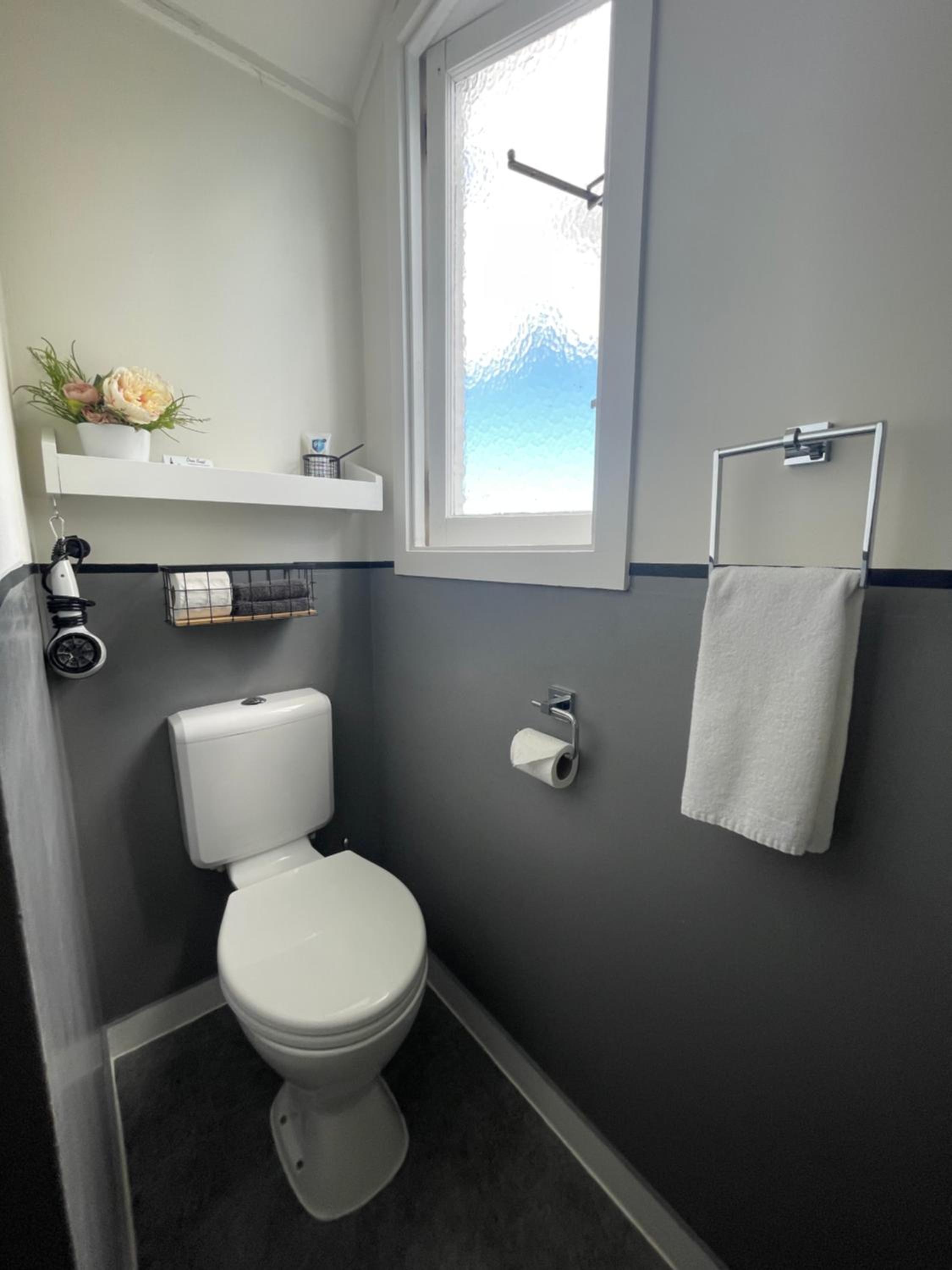 Superior King Room - Photo 6
