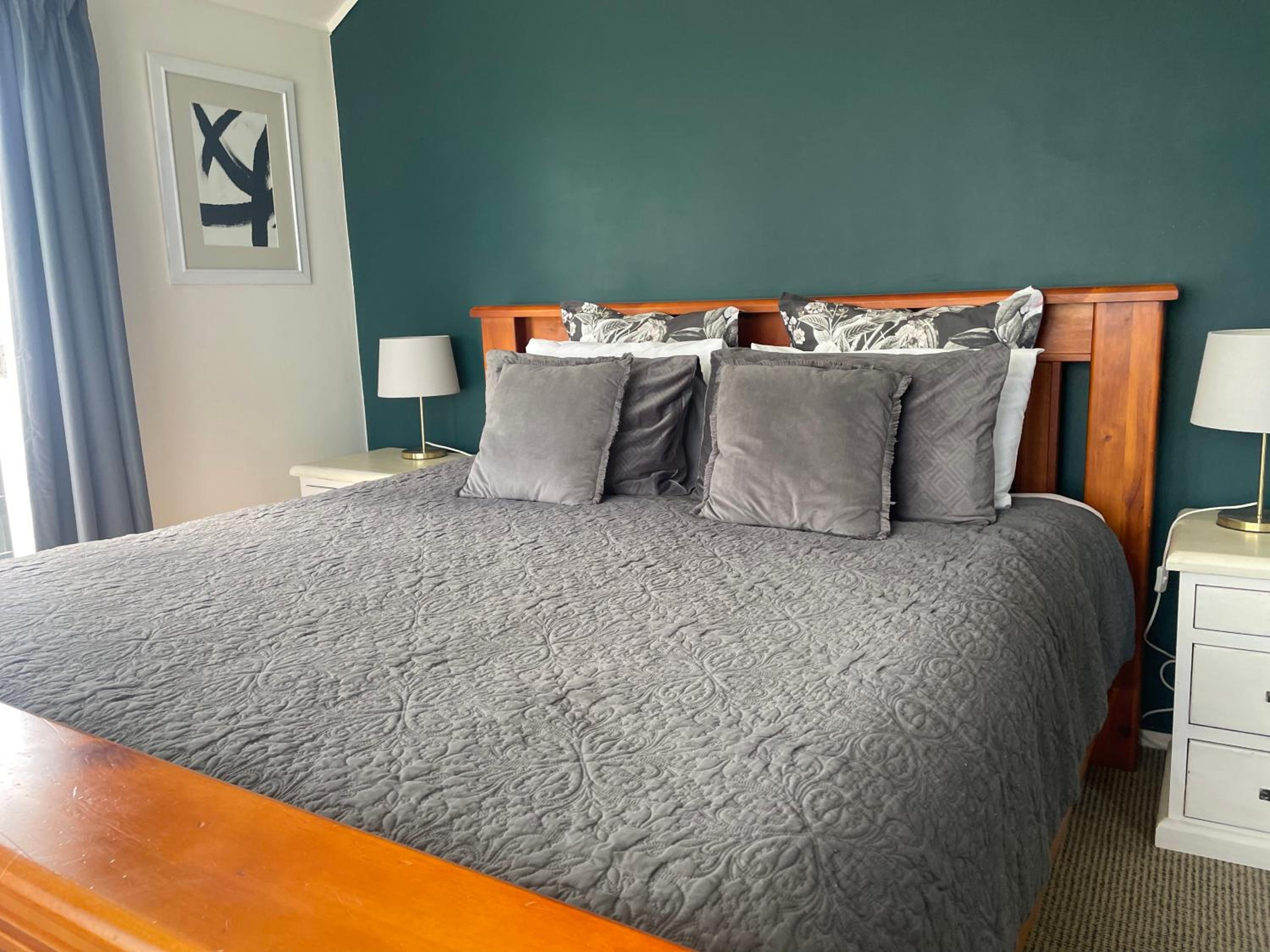 Superior King Room - Photo 4