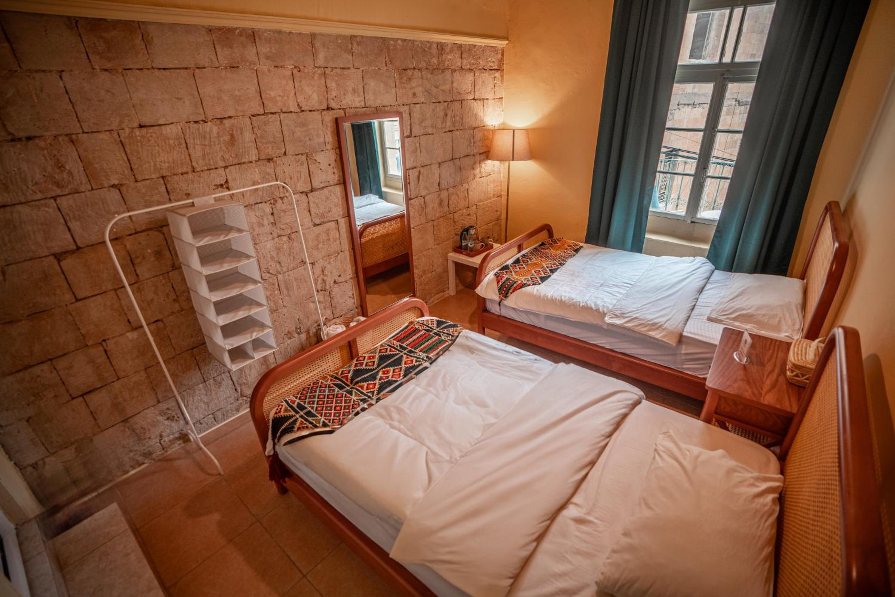 Standard Twin Room - Photo 12