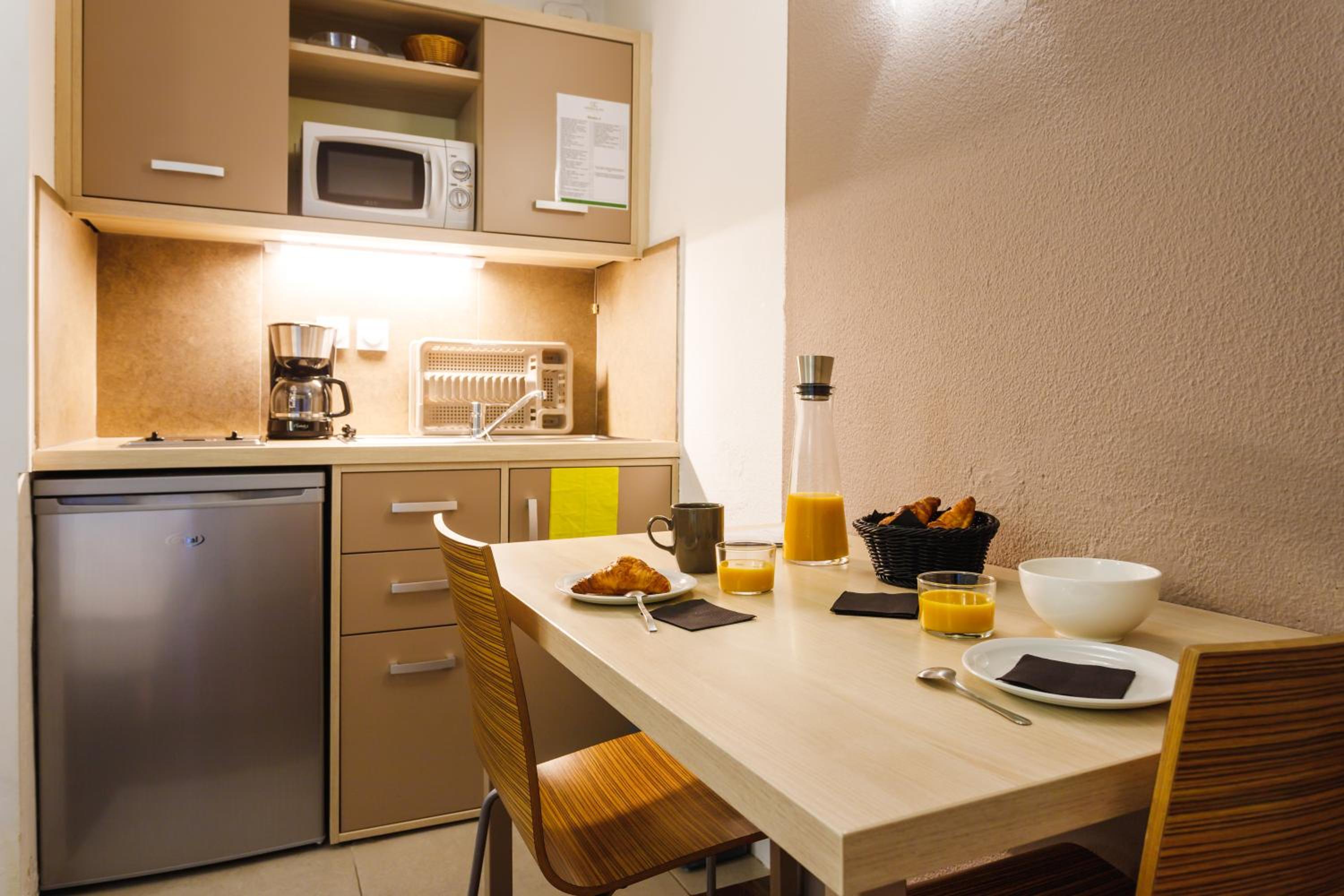 Studio (2 Adults) - Photo 4
