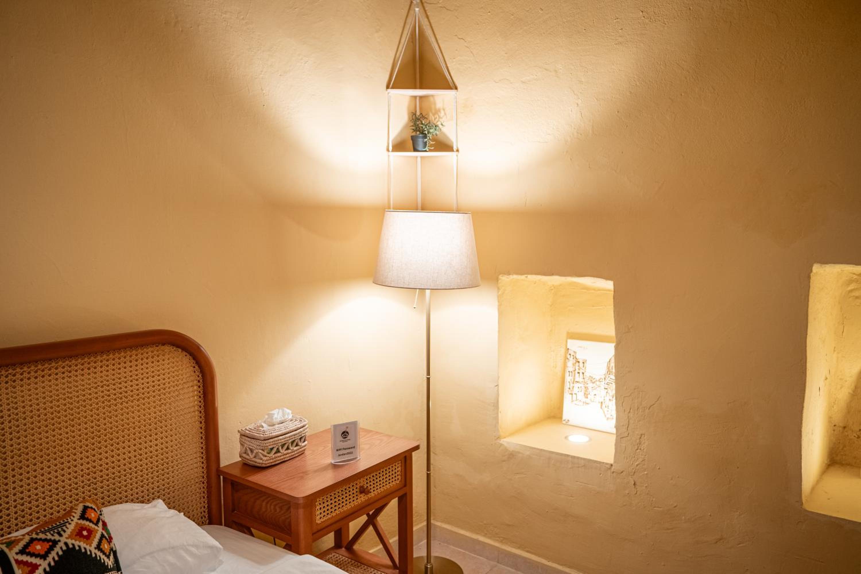 Standard Double or Twin Room - Photo 7