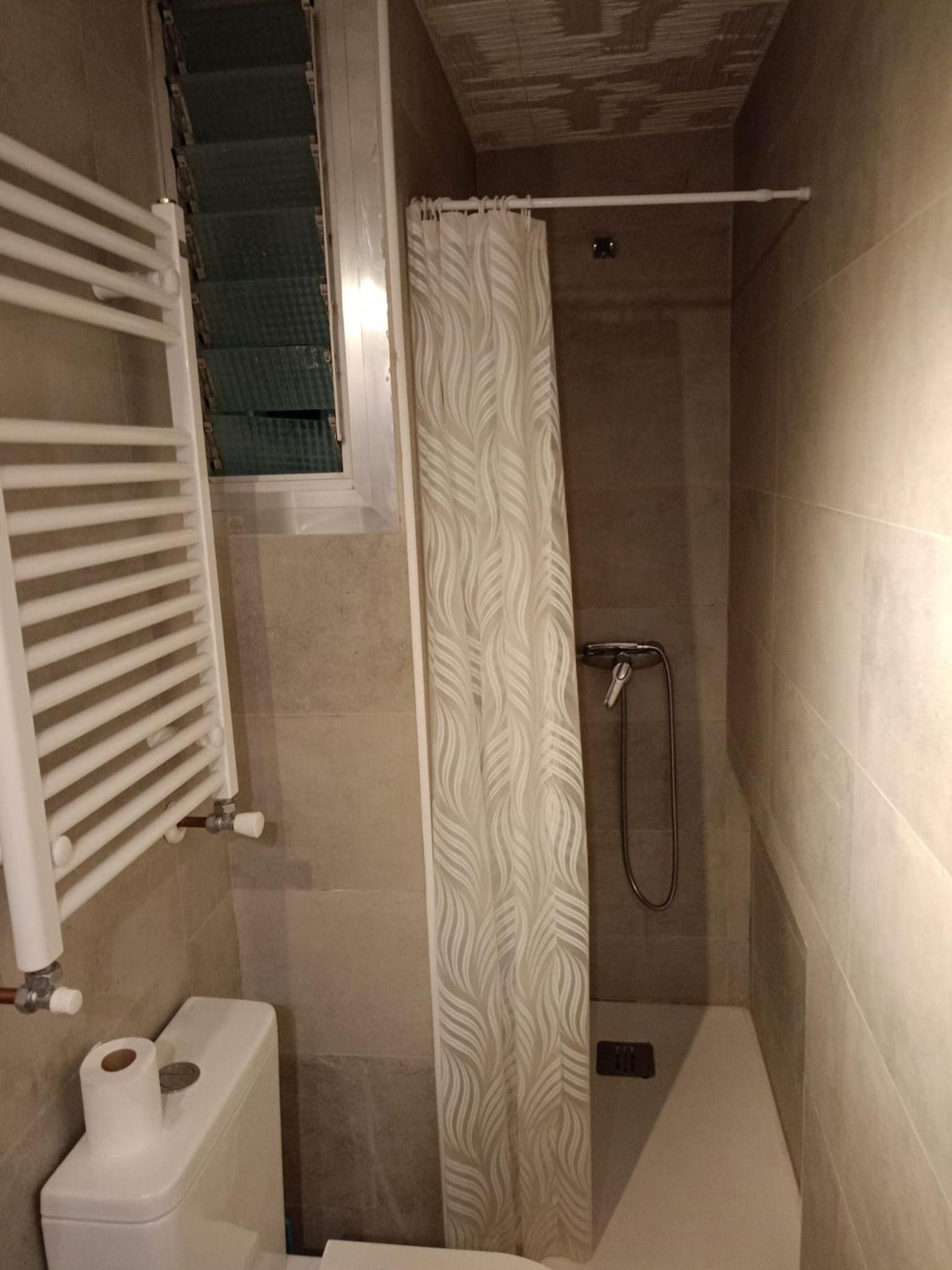 Double Room with Shared Bathroom photo 3