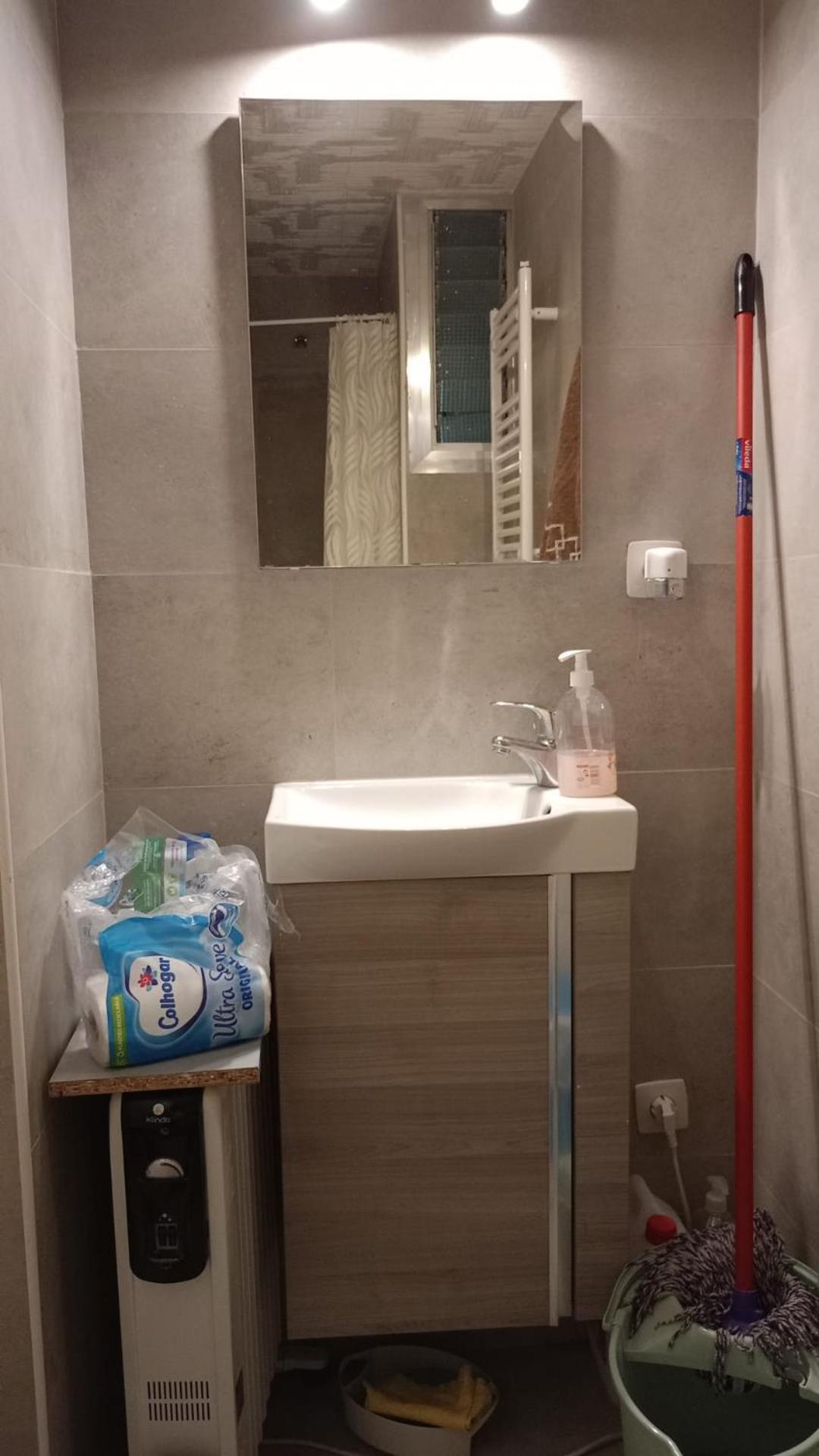 Double Room with Shared Bathroom photo 2