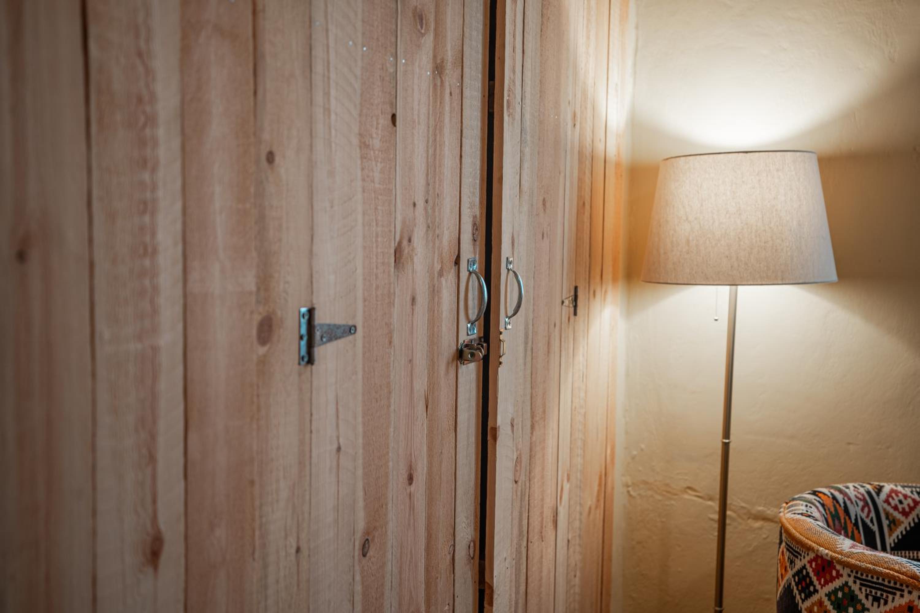Standard Double or Twin Room - Photo 10