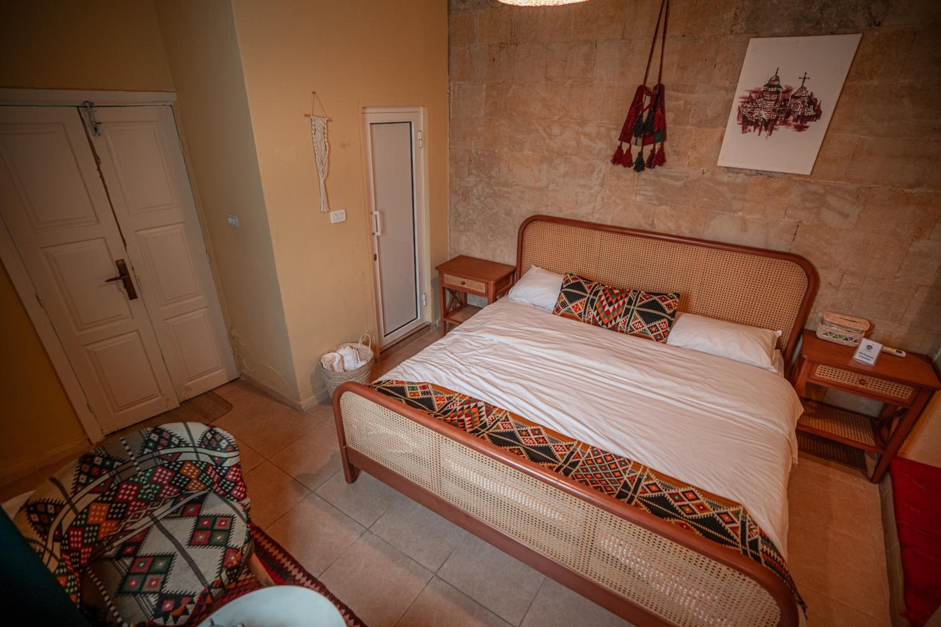Standard Double or Twin Room - Photo 15