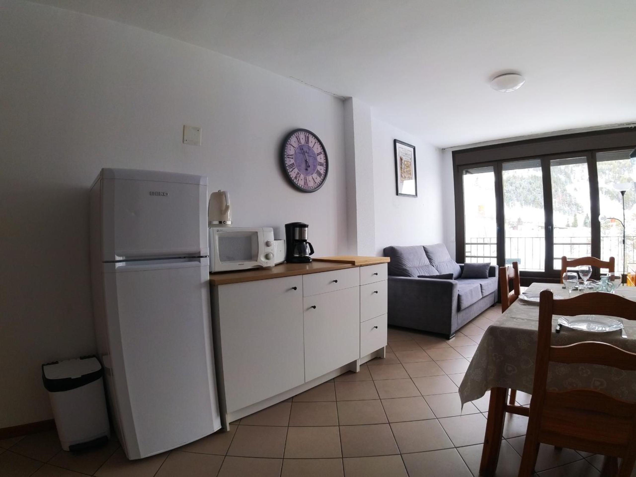 Apartment with Mountain View photo 2