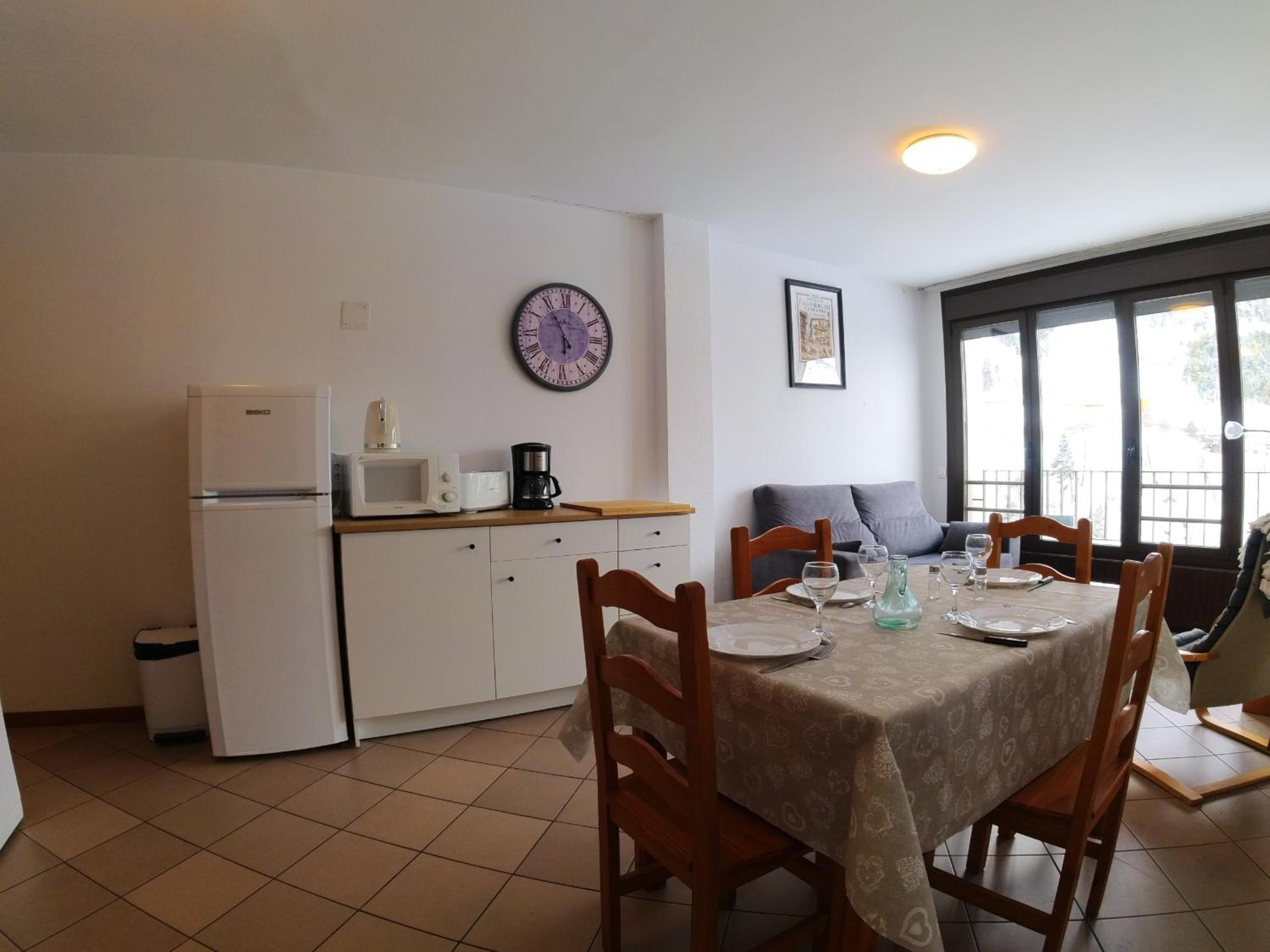 Apartment with Mountain View photo 3