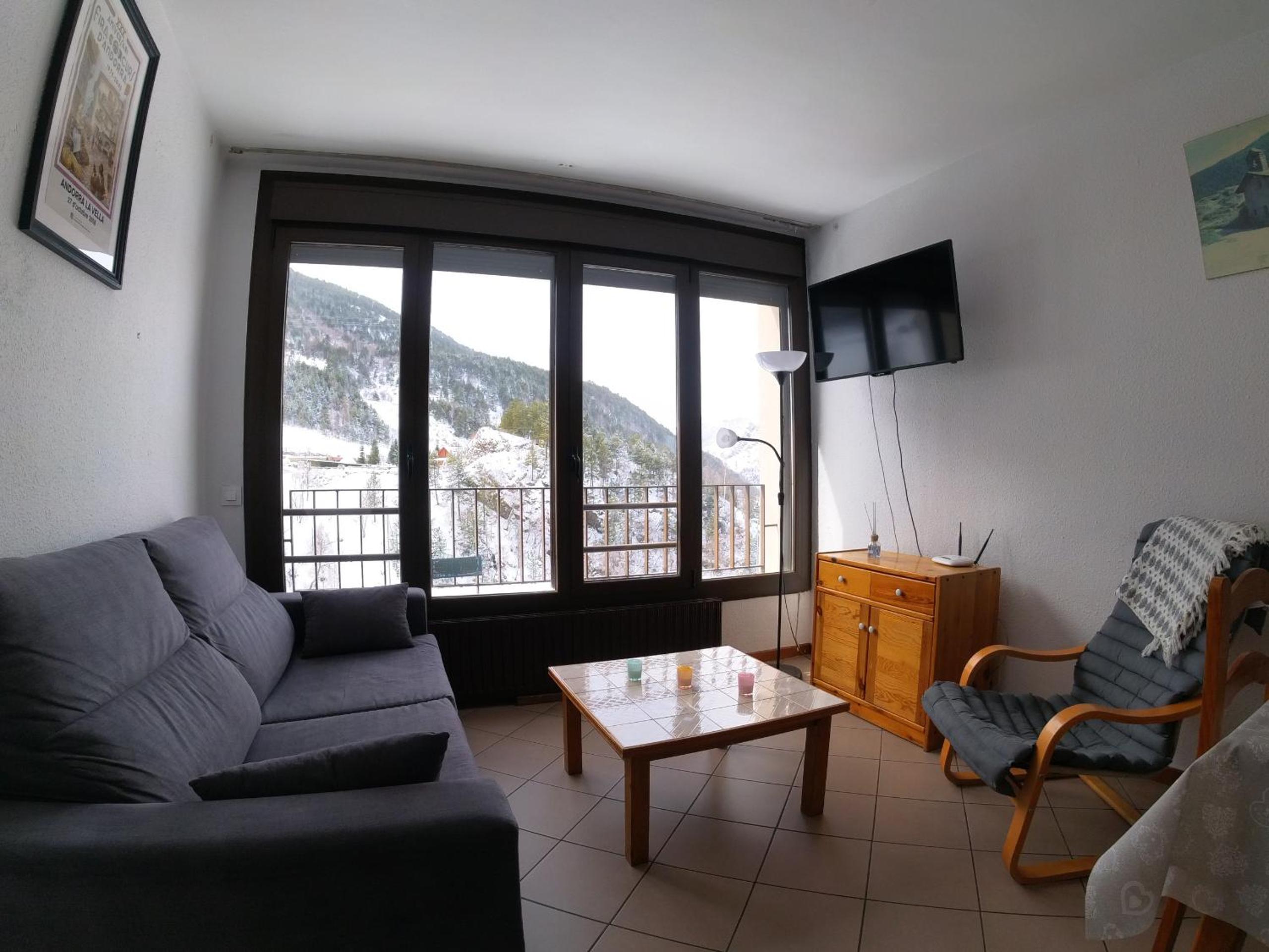 Apartment with Mountain View photo 1