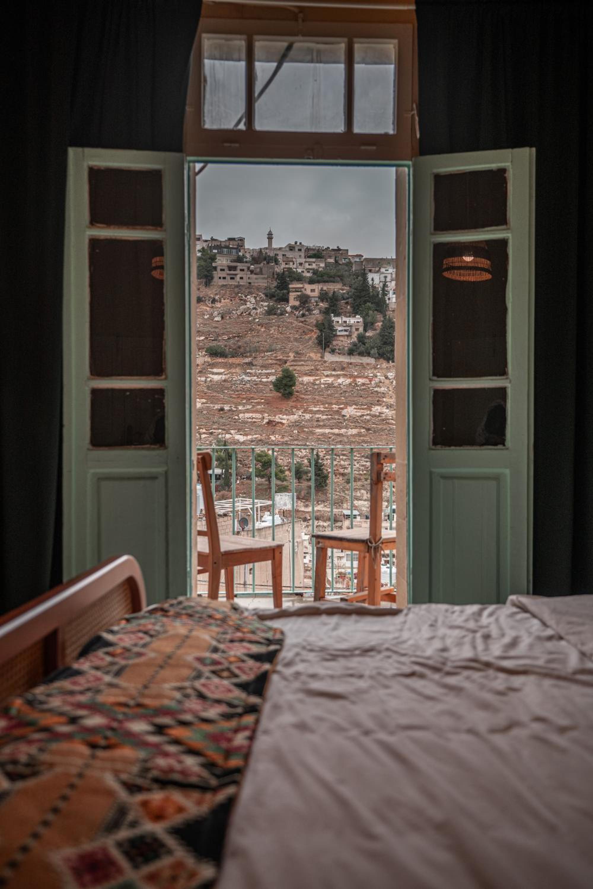 Double Room with Balcony - Photo 16