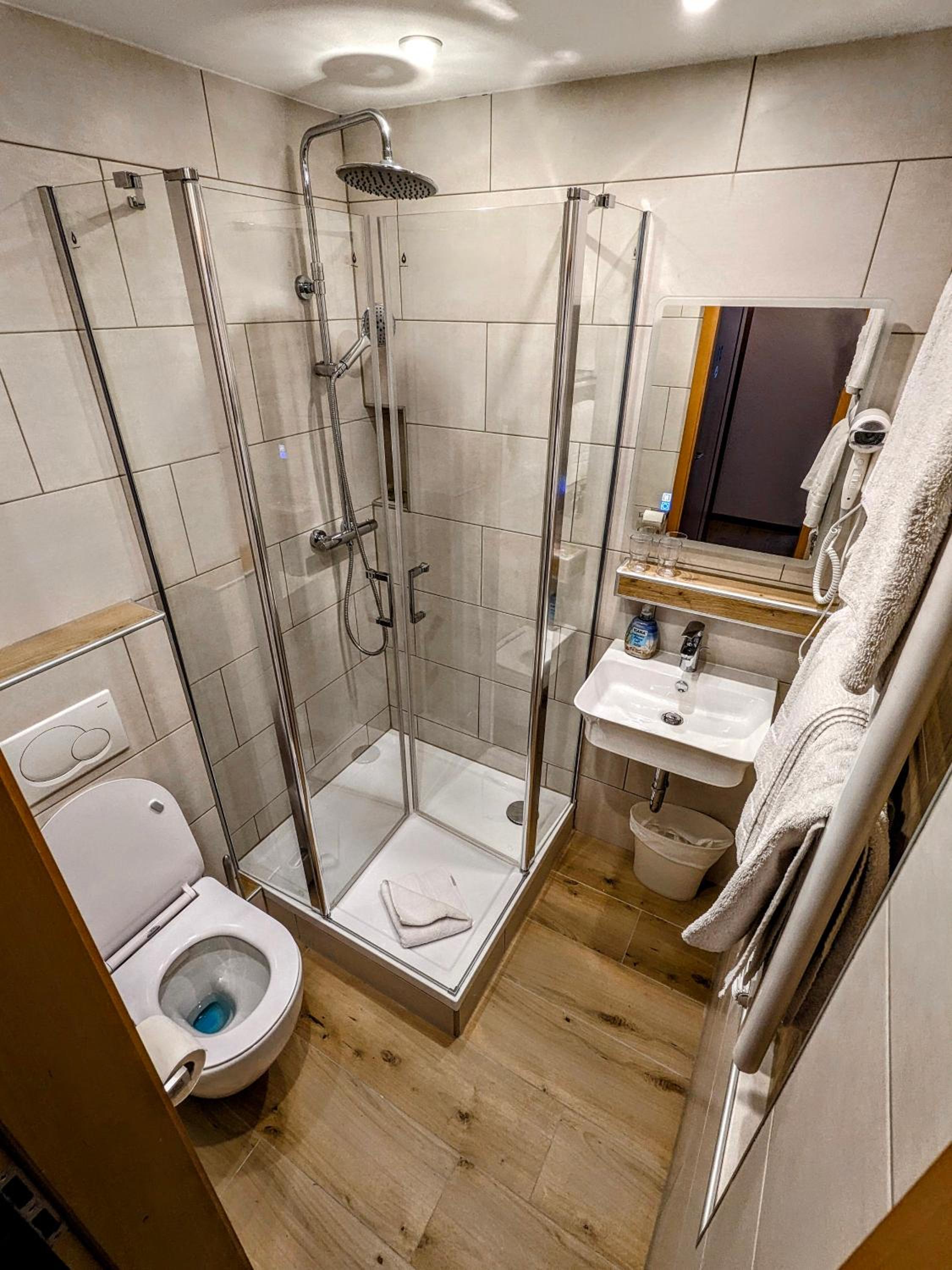 Queen Room - Photo 6