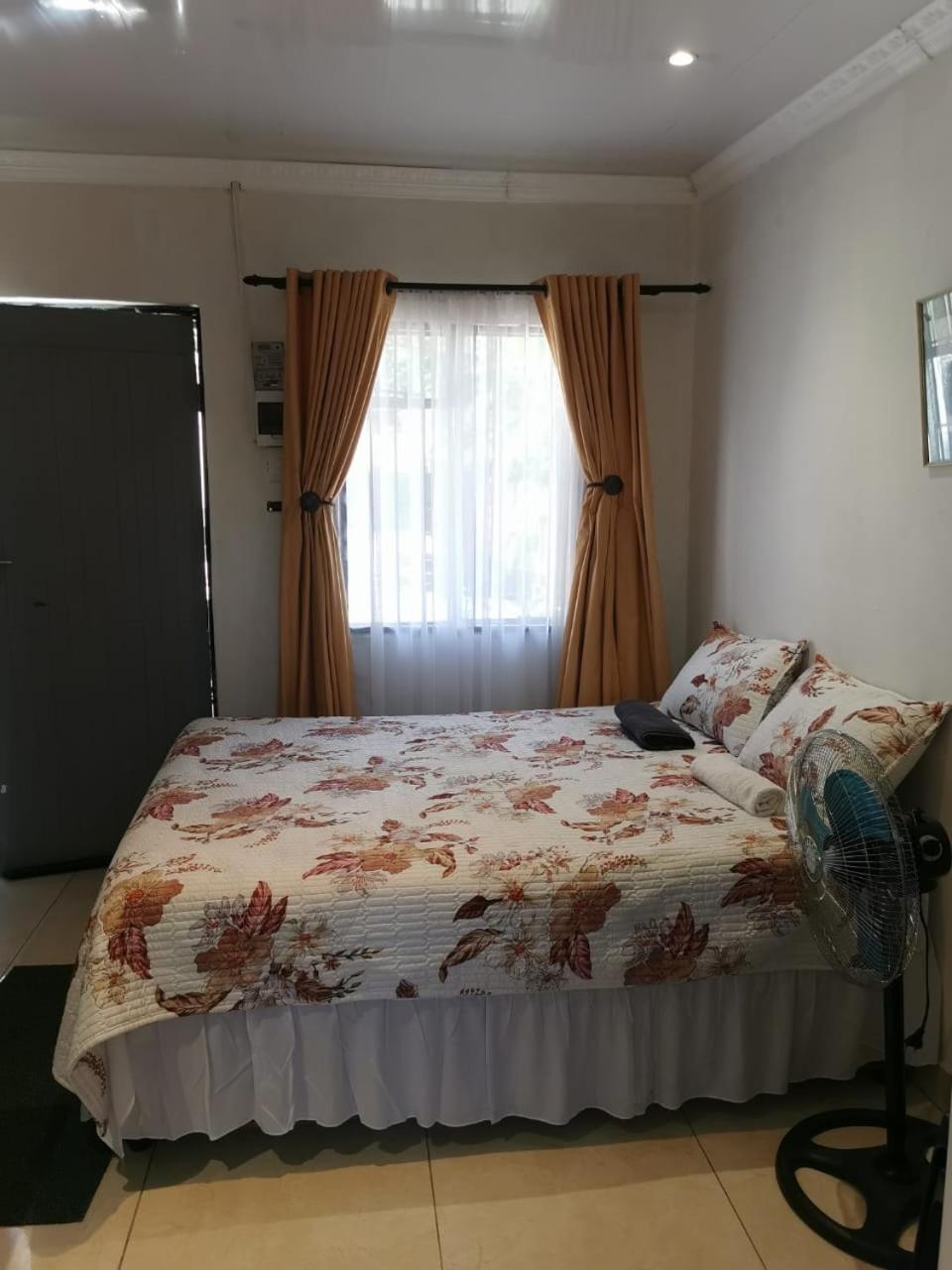 Budget Double Room photo 1