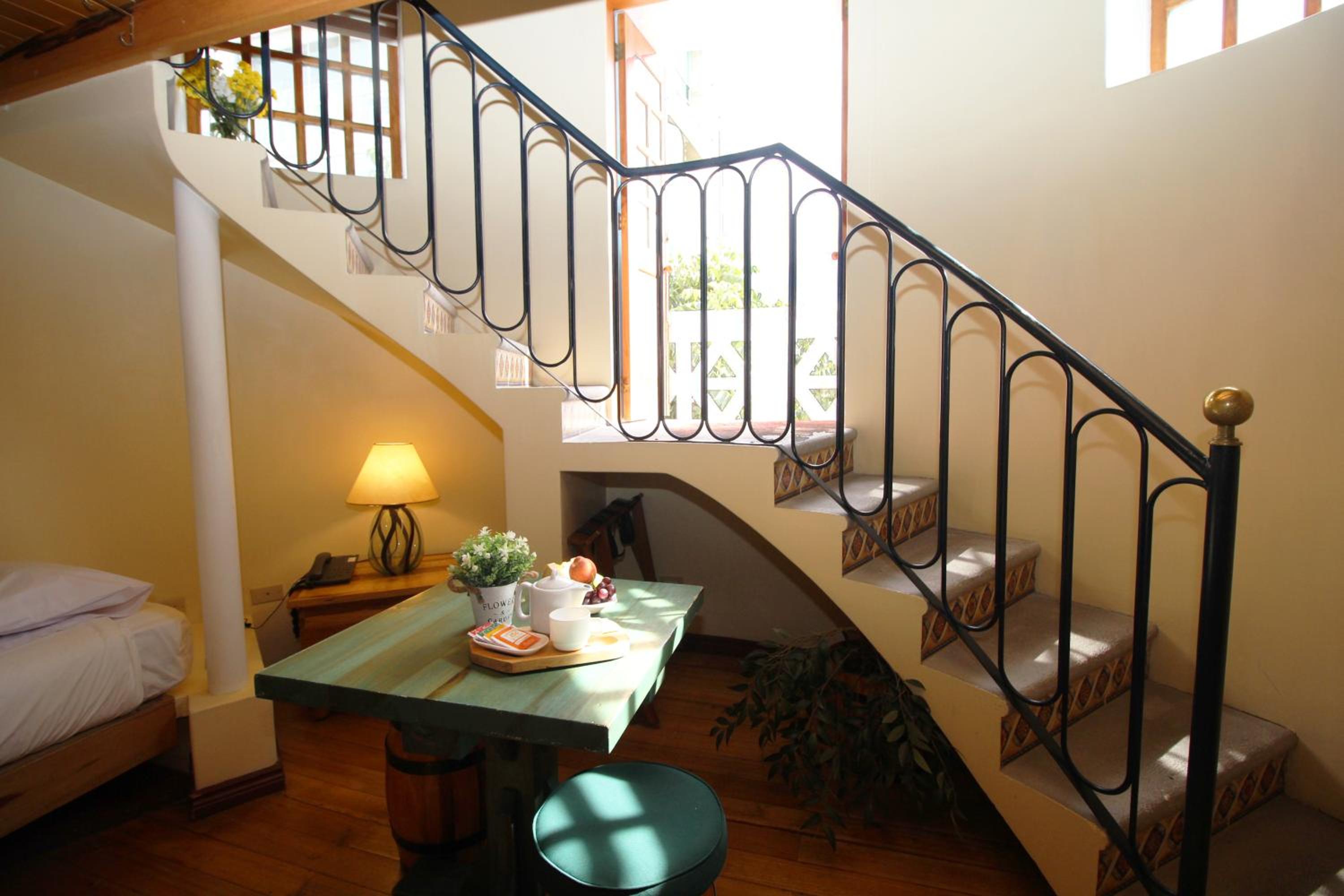 Suite - Photo 3