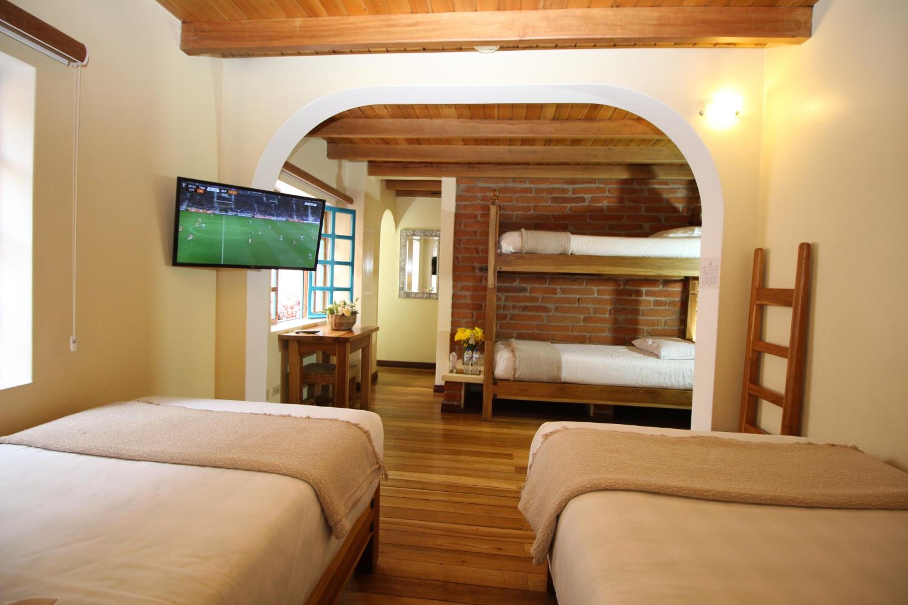 Standard Quadruple Room - Photo 1