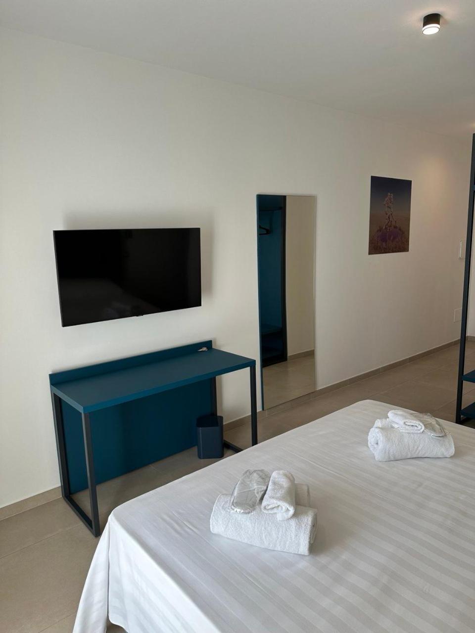 Double Room with Private Bathroom photo 3