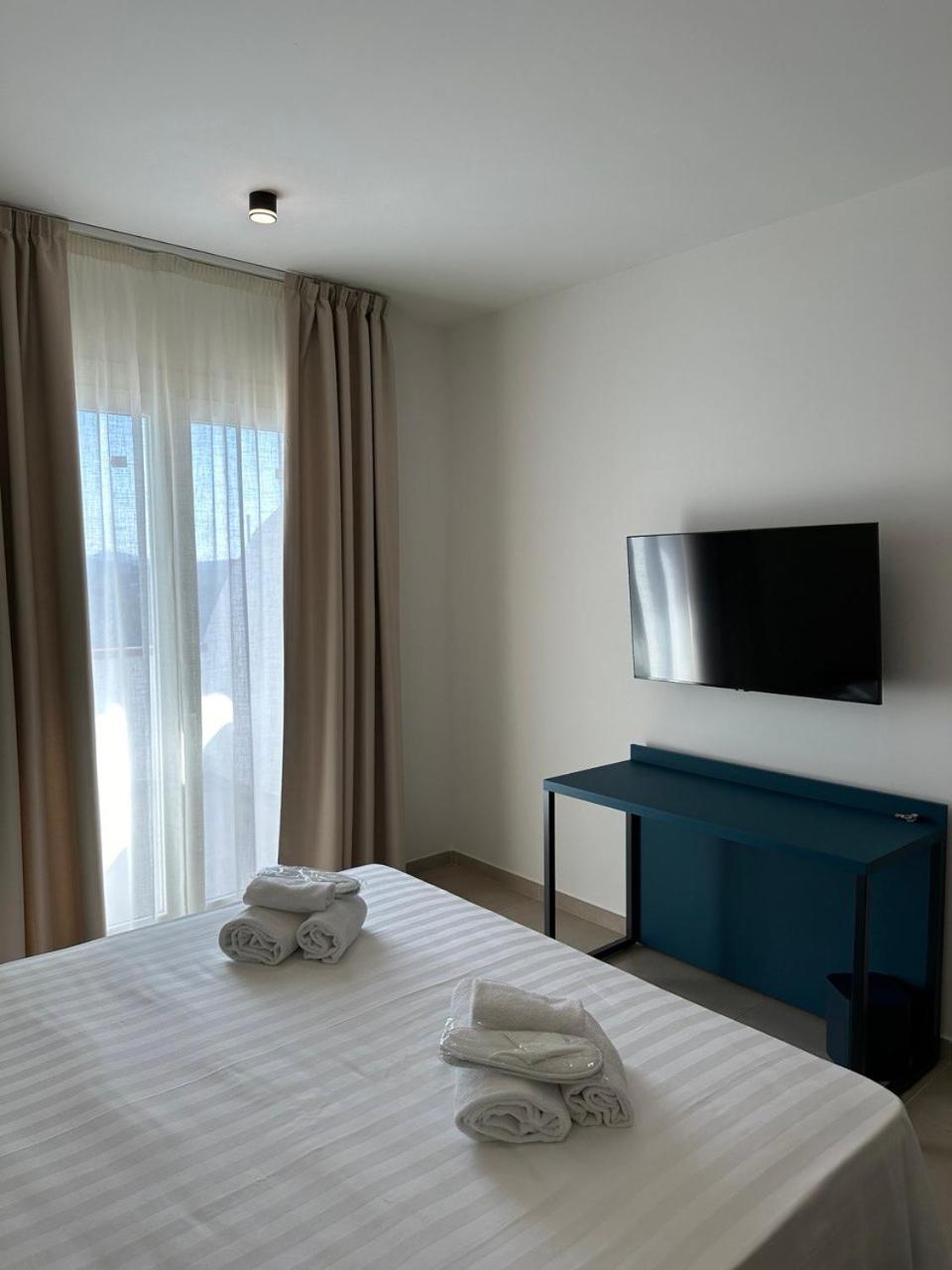 Double Room with Private Bathroom photo 2
