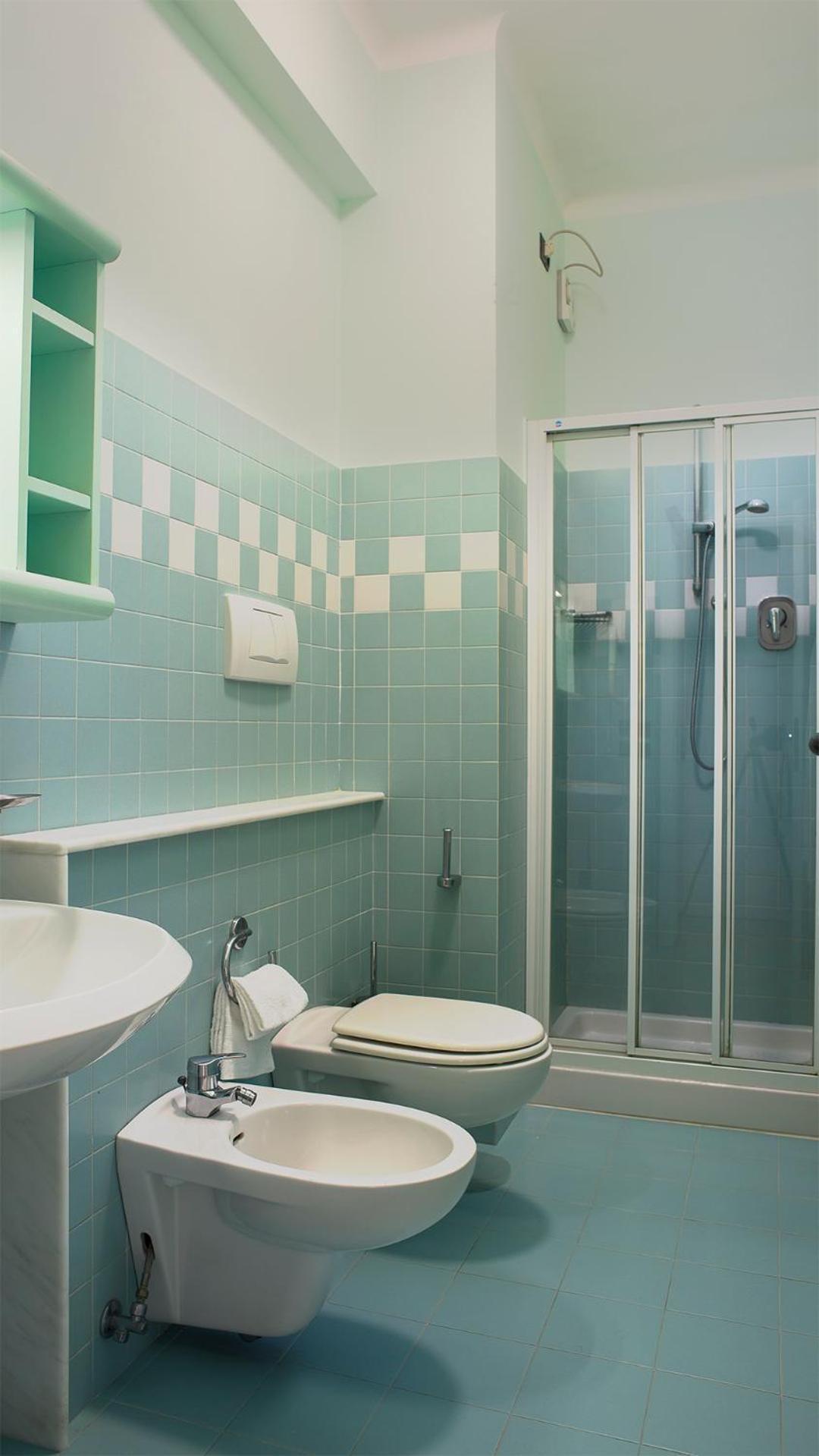 Standard Triple Room with Sea View - Photo 2
