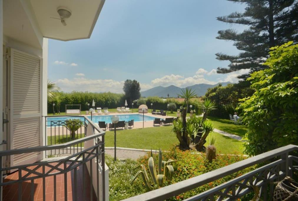 Villa with Private Pool - Photo 48