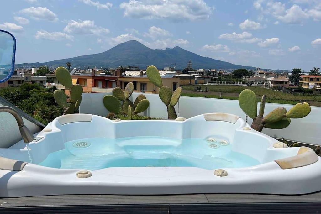 Villa with Private Pool - Photo 2