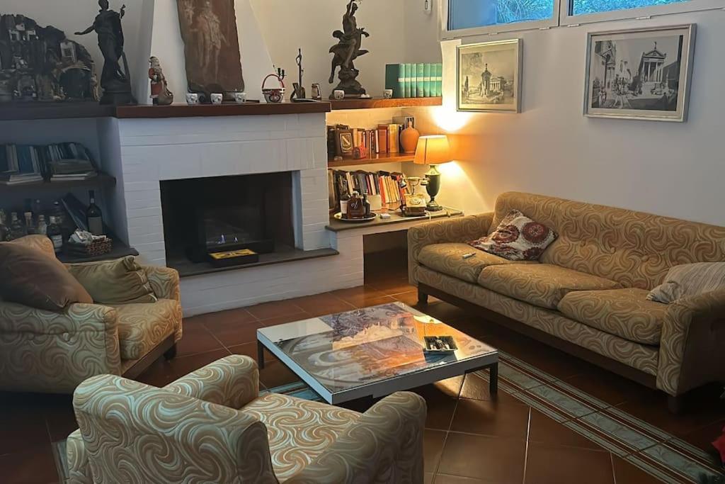 Villa with Private Pool - Photo 38